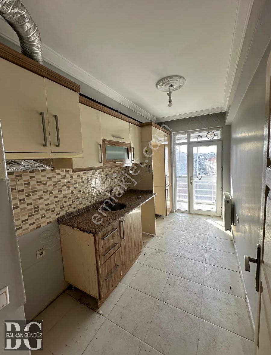 Balkan Gündüz'den Eğitimciler Caddesi Üzerinde Kiralık 2+1 - Görsel 10