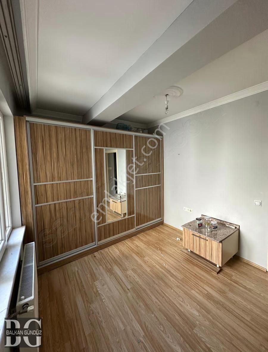 Balkan Gündüz'den Eğitimciler Caddesi Üzerinde Kiralık 2+1 - Görsel 18