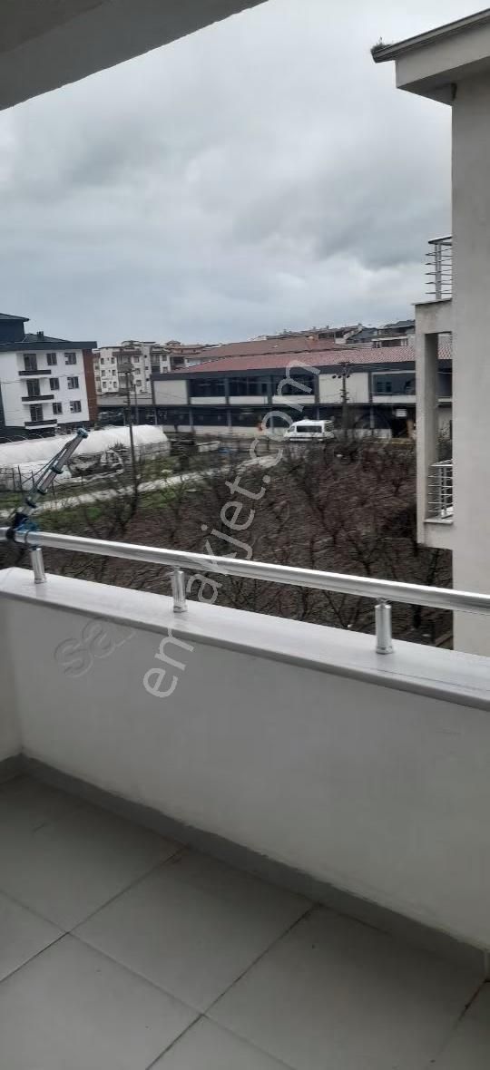 Cumhuriyet Mahallesinin Merkezinde Pazara 100 M Uzaklıkta - Görsel 12