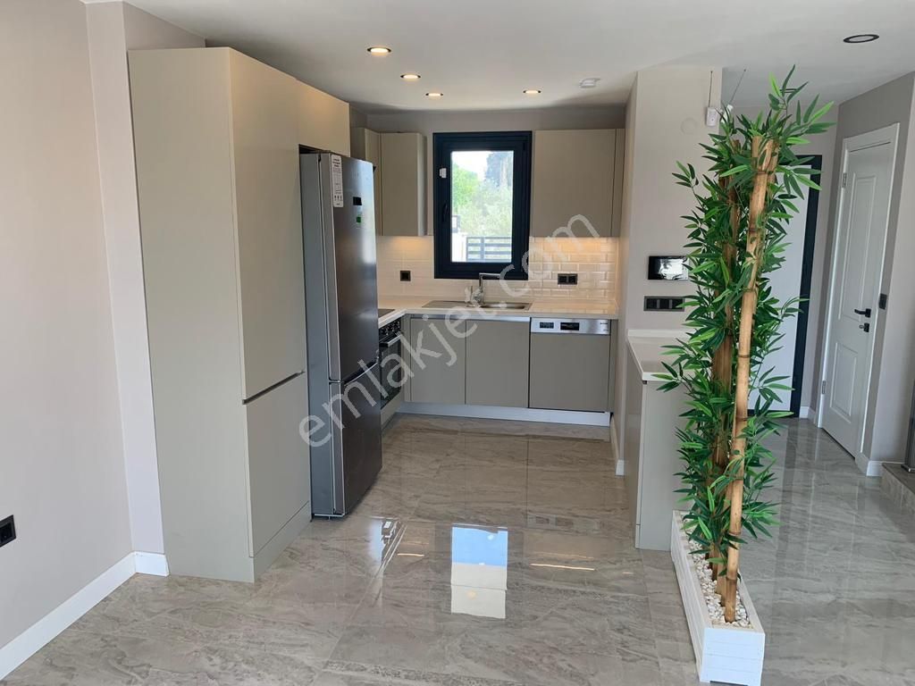 Didim Mavişehirde 3+1 Müstakil Villa - Görsel 12