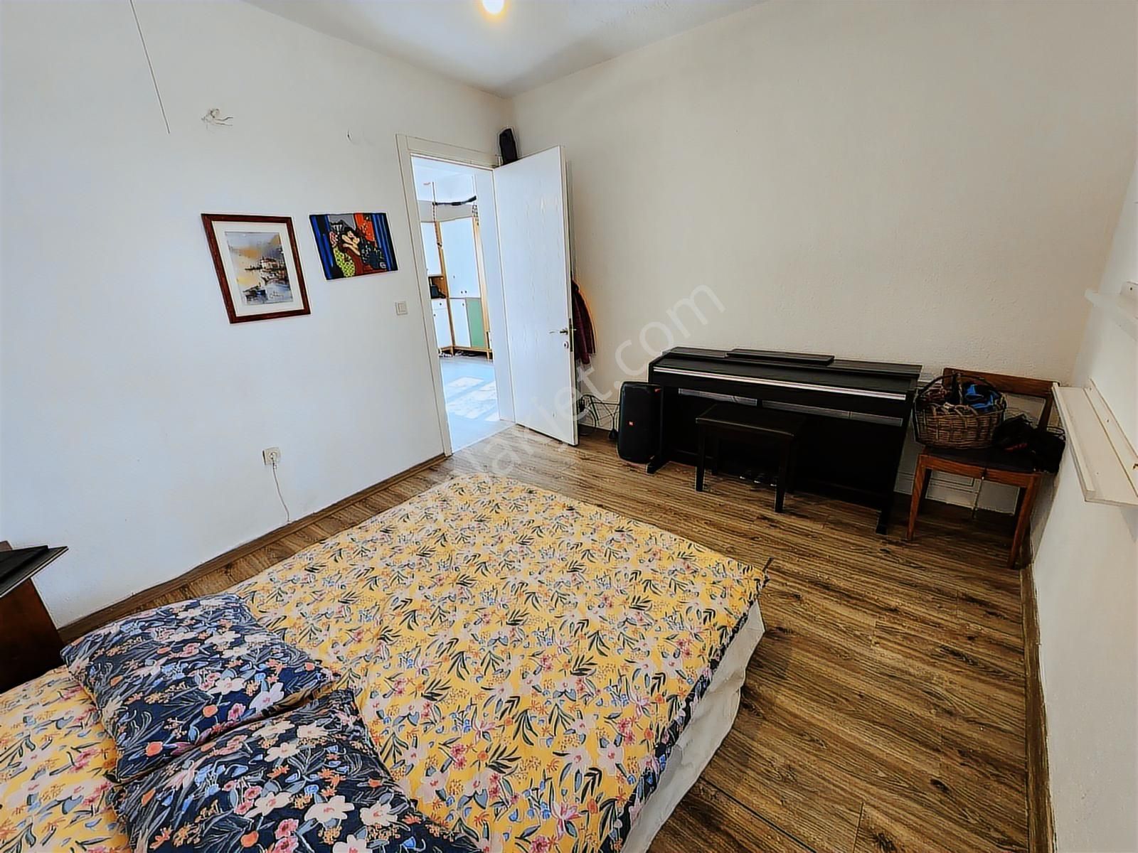 Bornova Yakaköy Merkez Satılık Taş Villa - Görsel 7