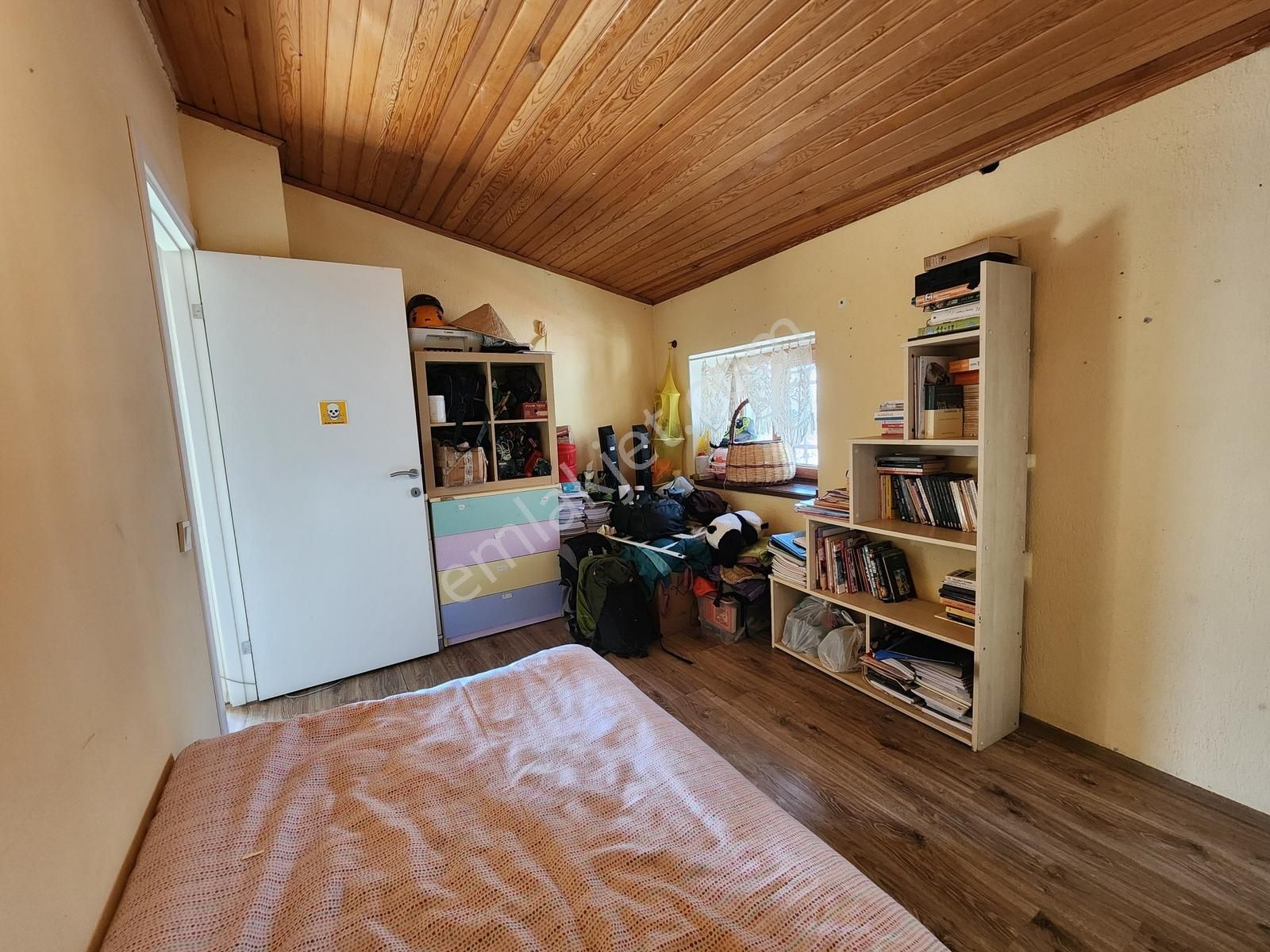 Bornova Yakaköy Merkez Satılık Taş Villa - Görsel 25