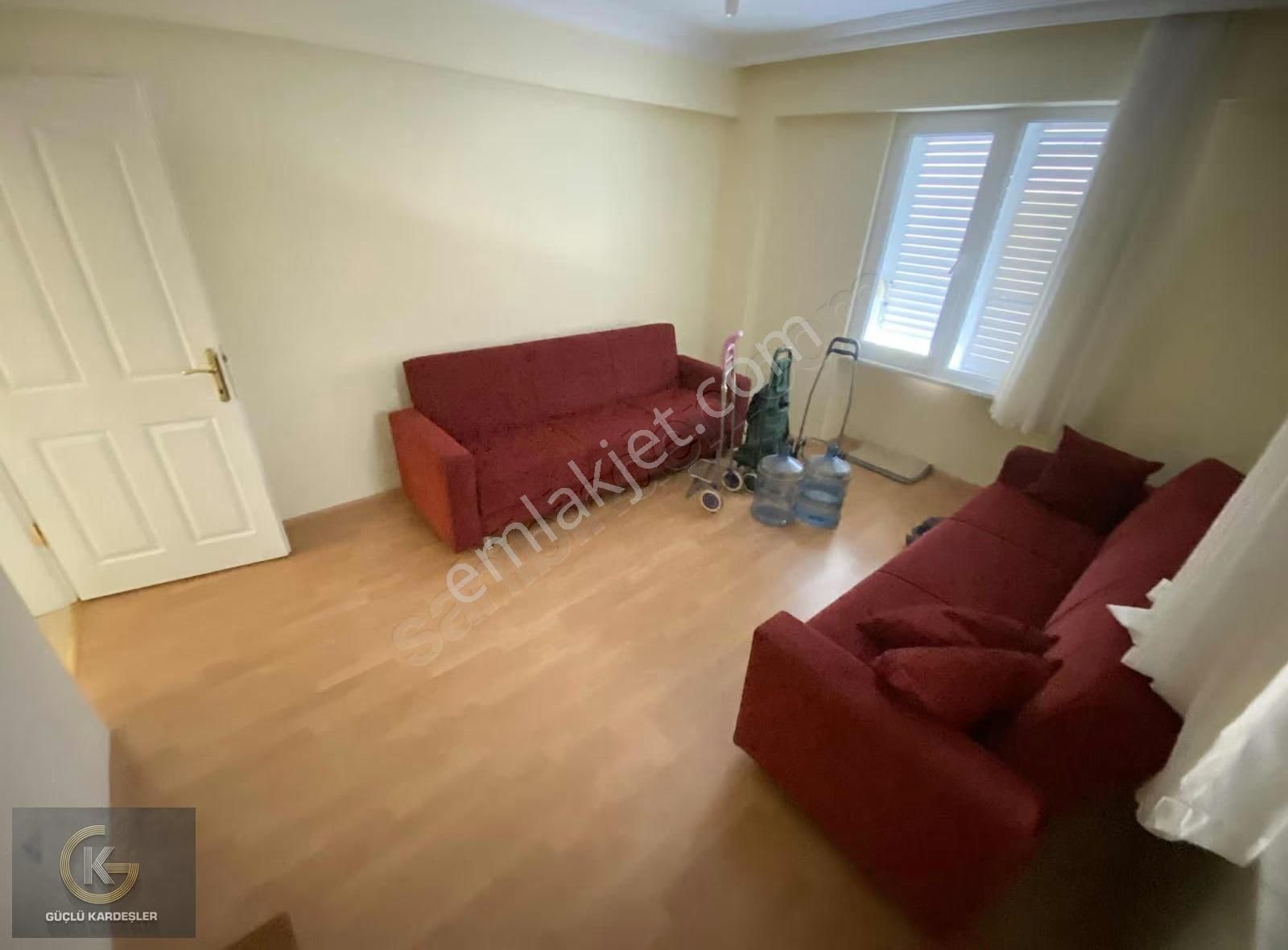 Güçlü Kardeşler Havuzlu Site İçerisinde 3+1 Orta Kat Daire - Görsel 14