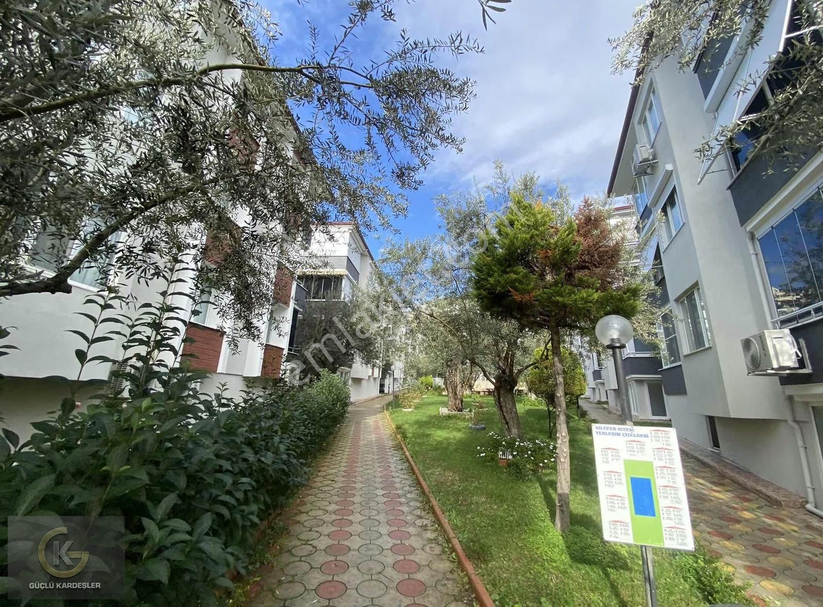 Güçlü Kardeşler Havuzlu Site İçerisinde 3+1 Orta Kat Daire - Görsel 27
