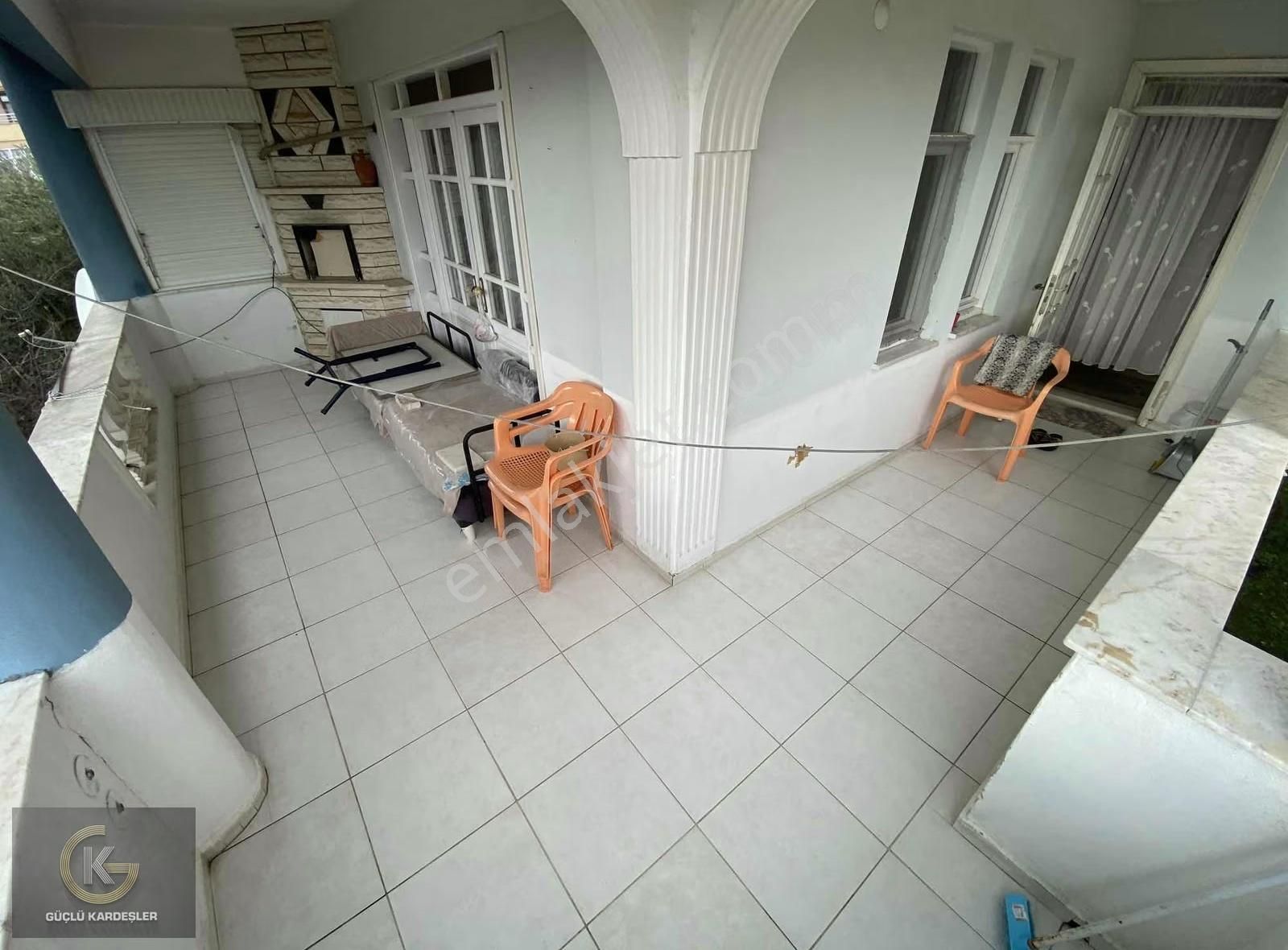 Güçlü Kardeşler Merkezi Konum 2+1 Ayrı M. Orta Kat Daire - Görsel 24