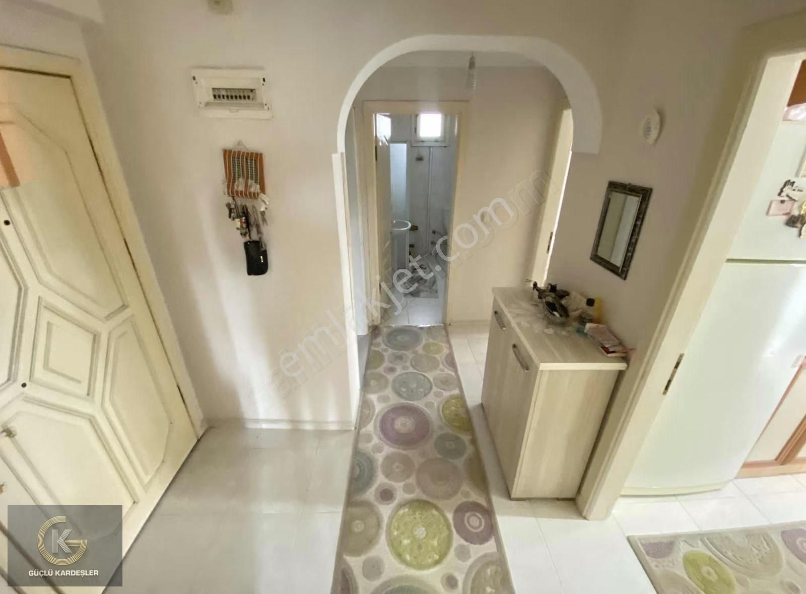 Güçlü Kardeşler Merkezi Konum 2+1 Ayrı M. Orta Kat Daire - Görsel 27