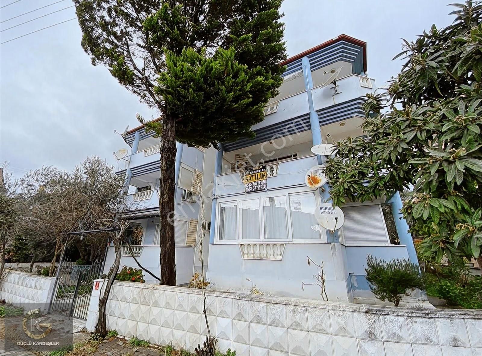 Güçlü Kardeşler Merkezi Konum 2+1 Ayrı M. Orta Kat Daire