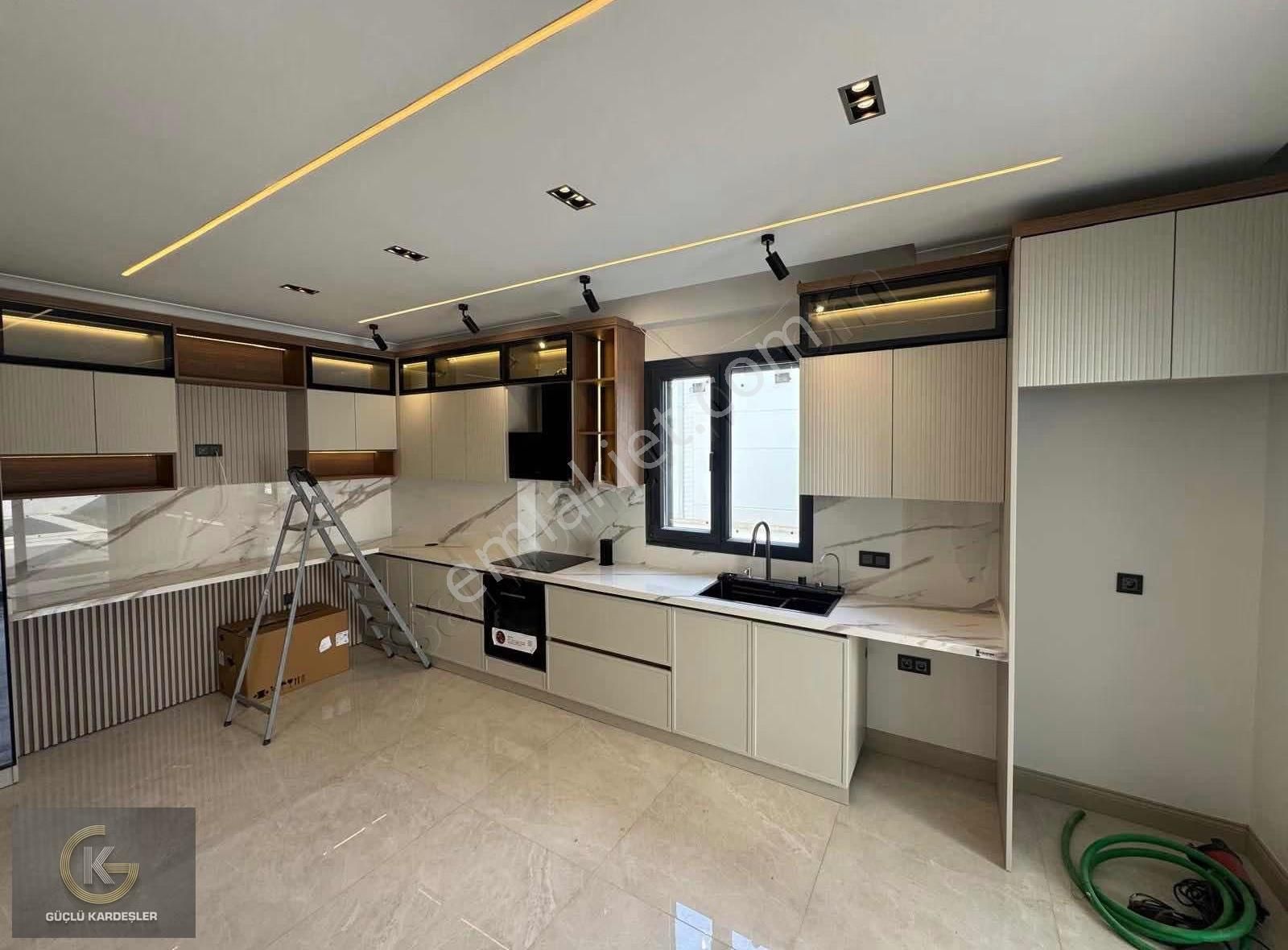 Güçlü Kardeşler 400m2 Arsa İçerisinde Özel Havuzlu Lüks Villa - Görsel 2