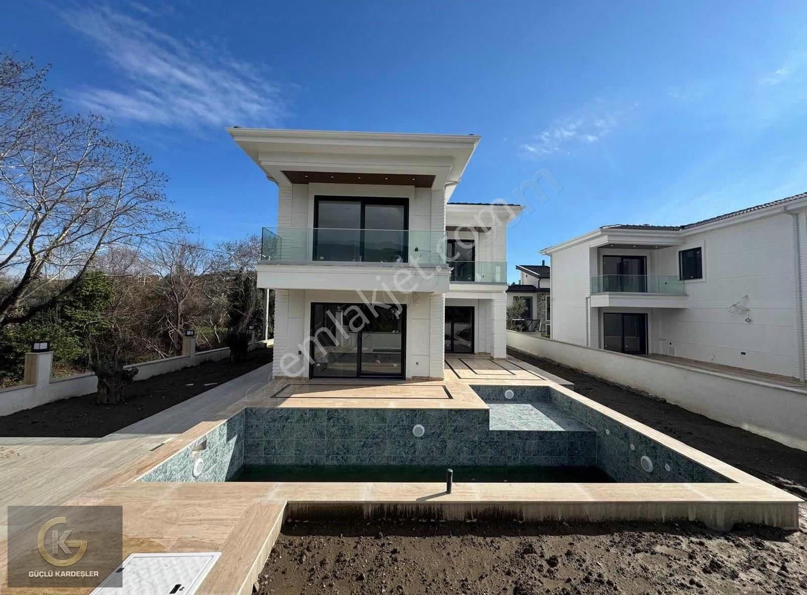 Güçlü Kardeşler 400m2 Arsa İçerisinde Özel Havuzlu Lüks Villa - Görsel 32