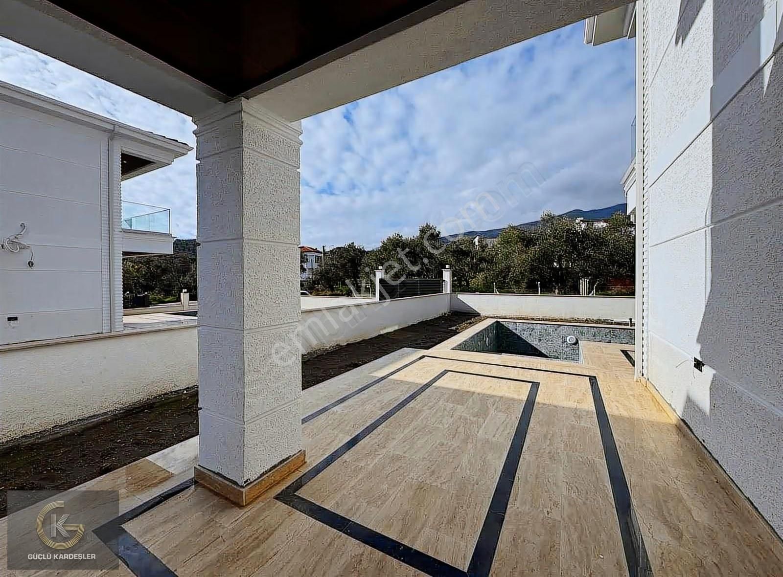 Güçlü Kardeşler 400m2 Arsa İçerisinde Özel Havuzlu Lüks Villa - Görsel 23