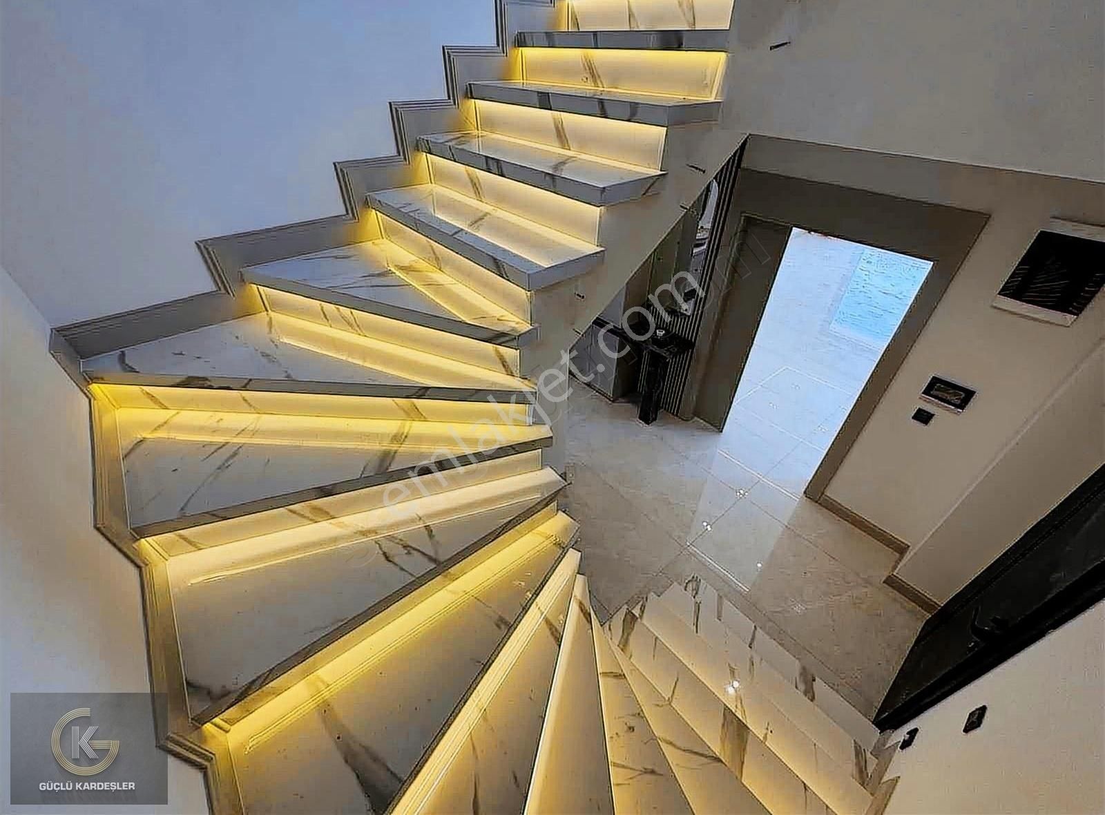 Güçlü Kardeşler 400m2 Arsa İçerisinde Özel Havuzlu Lüks Villa - Görsel 17