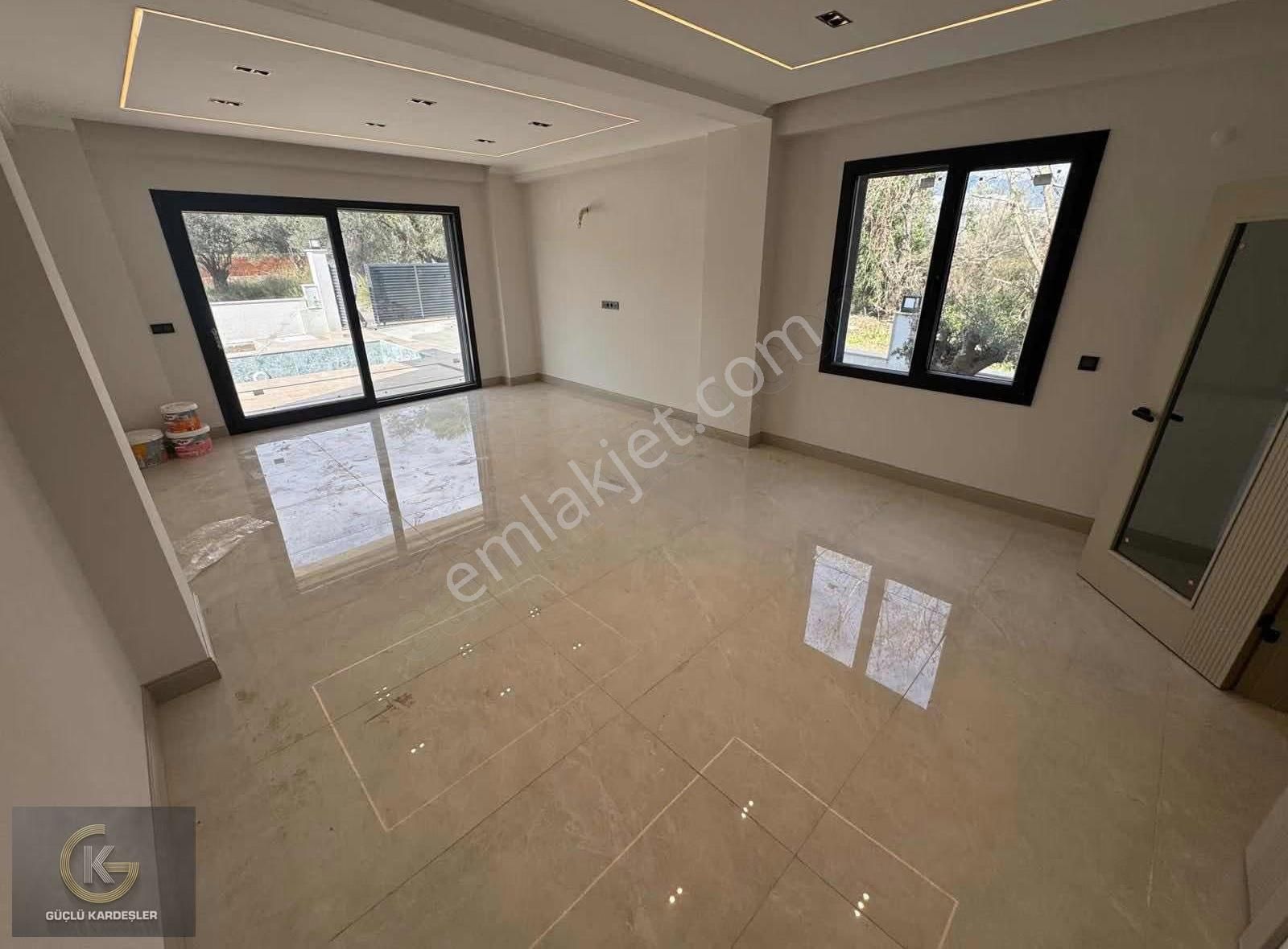 Güçlü Kardeşler 400m2 Arsa İçerisinde Özel Havuzlu Lüks Villa - Görsel 20