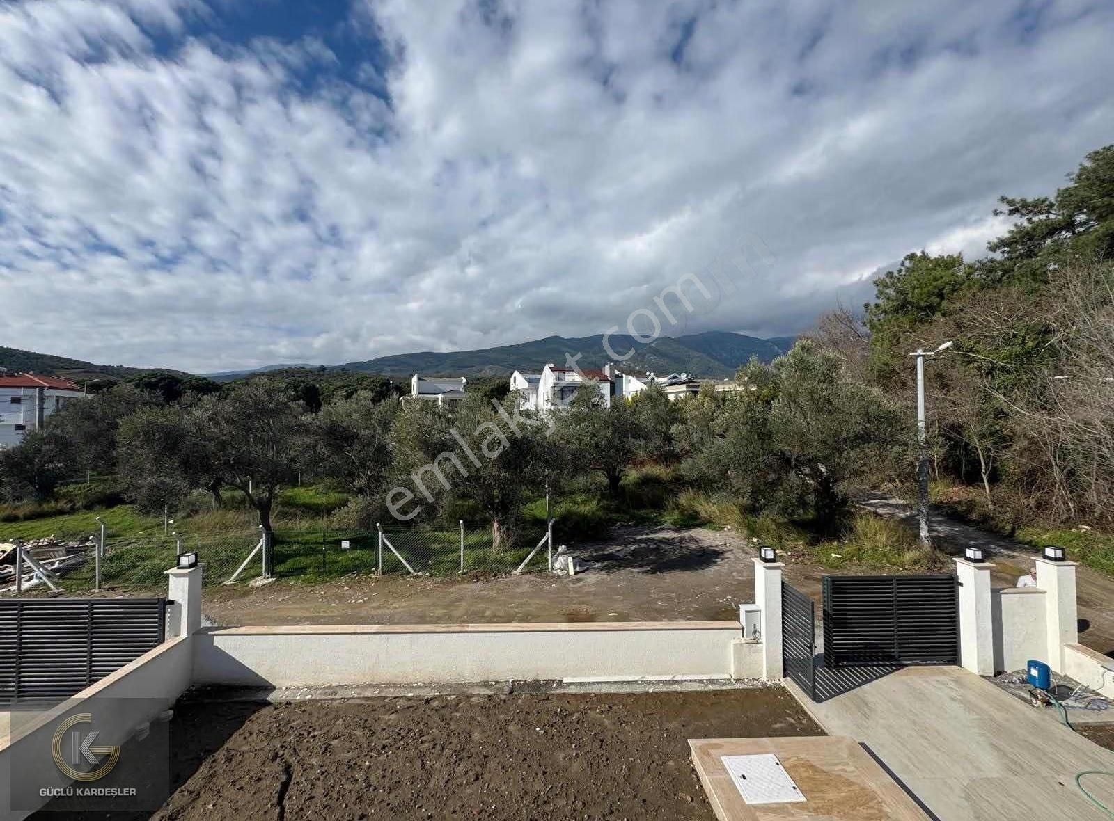 Güçlü Kardeşler 400m2 Arsa İçerisinde Özel Havuzlu Lüks Villa - Görsel 24