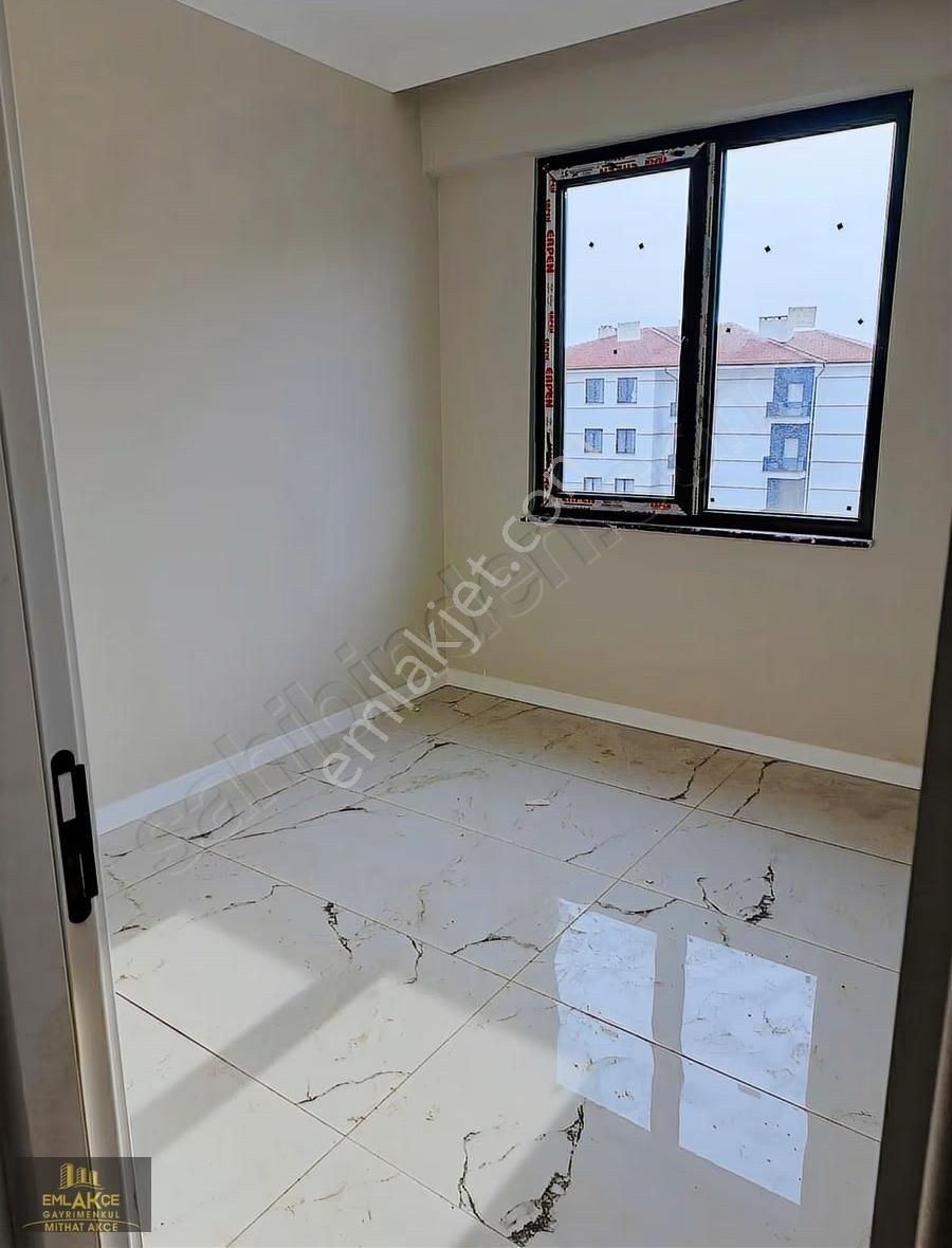 Emlakçe G.y.m Den Fatihte Satılık 3+1 Daire - Görsel 3