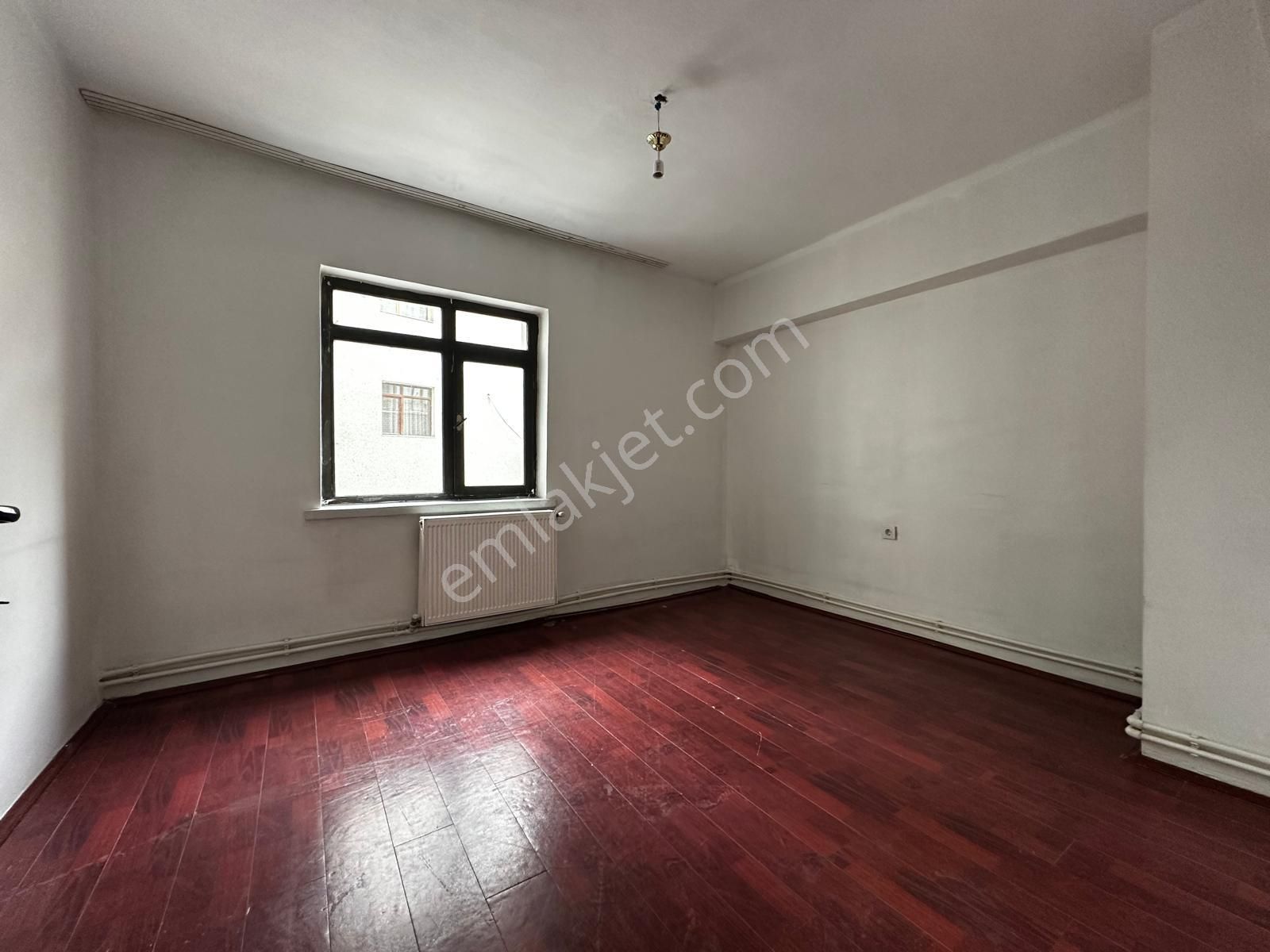 Pursaklar Mehmet Zengin Emlak'tan Fatih Mah. Çarşı İçinde 1.kat 3+1 Daire - Görsel 14