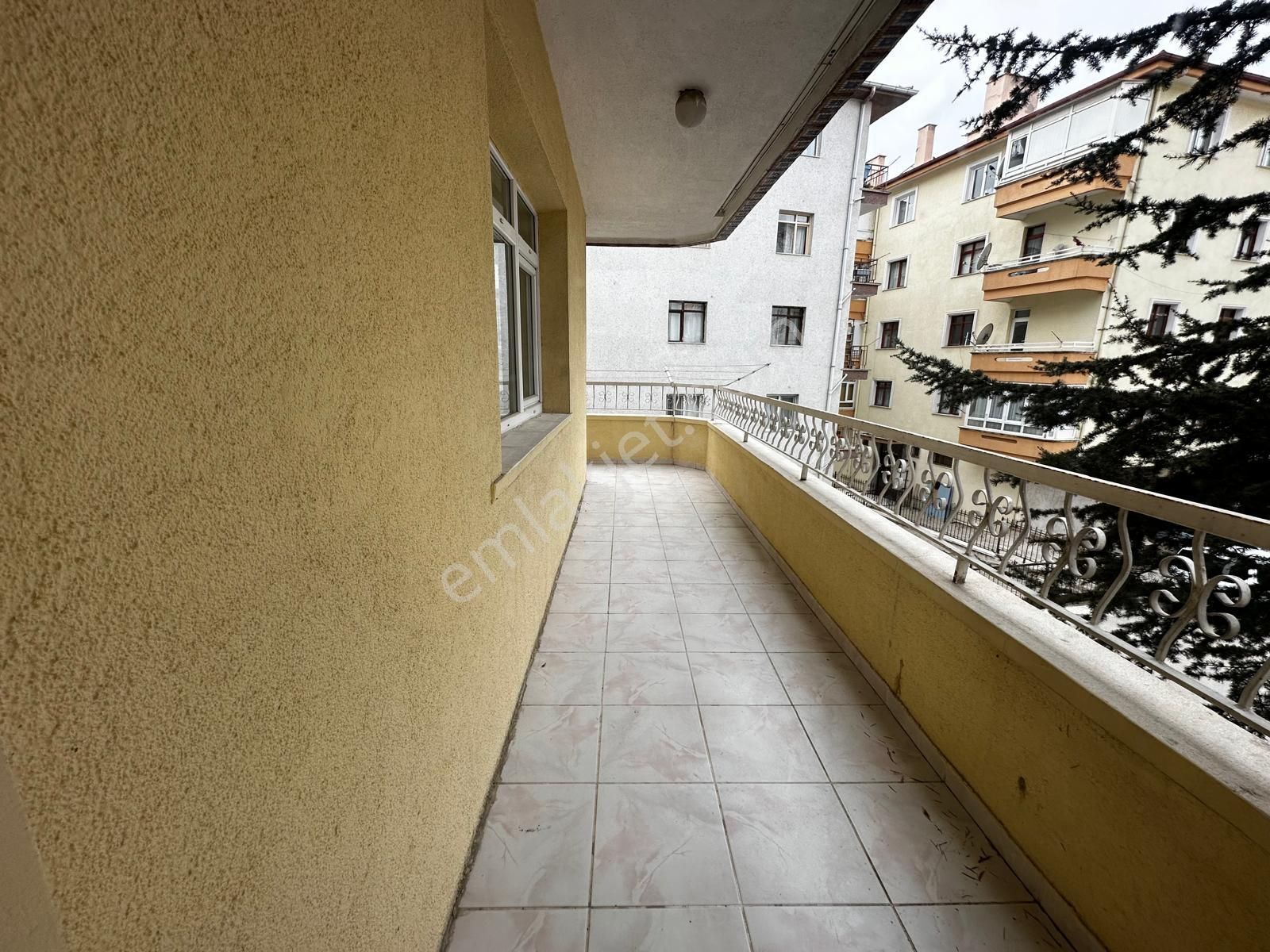 Pursaklar Mehmet Zengin Emlak'tan Fatih Mah. Çarşı İçinde 1.kat 3+1 Daire - Görsel 24