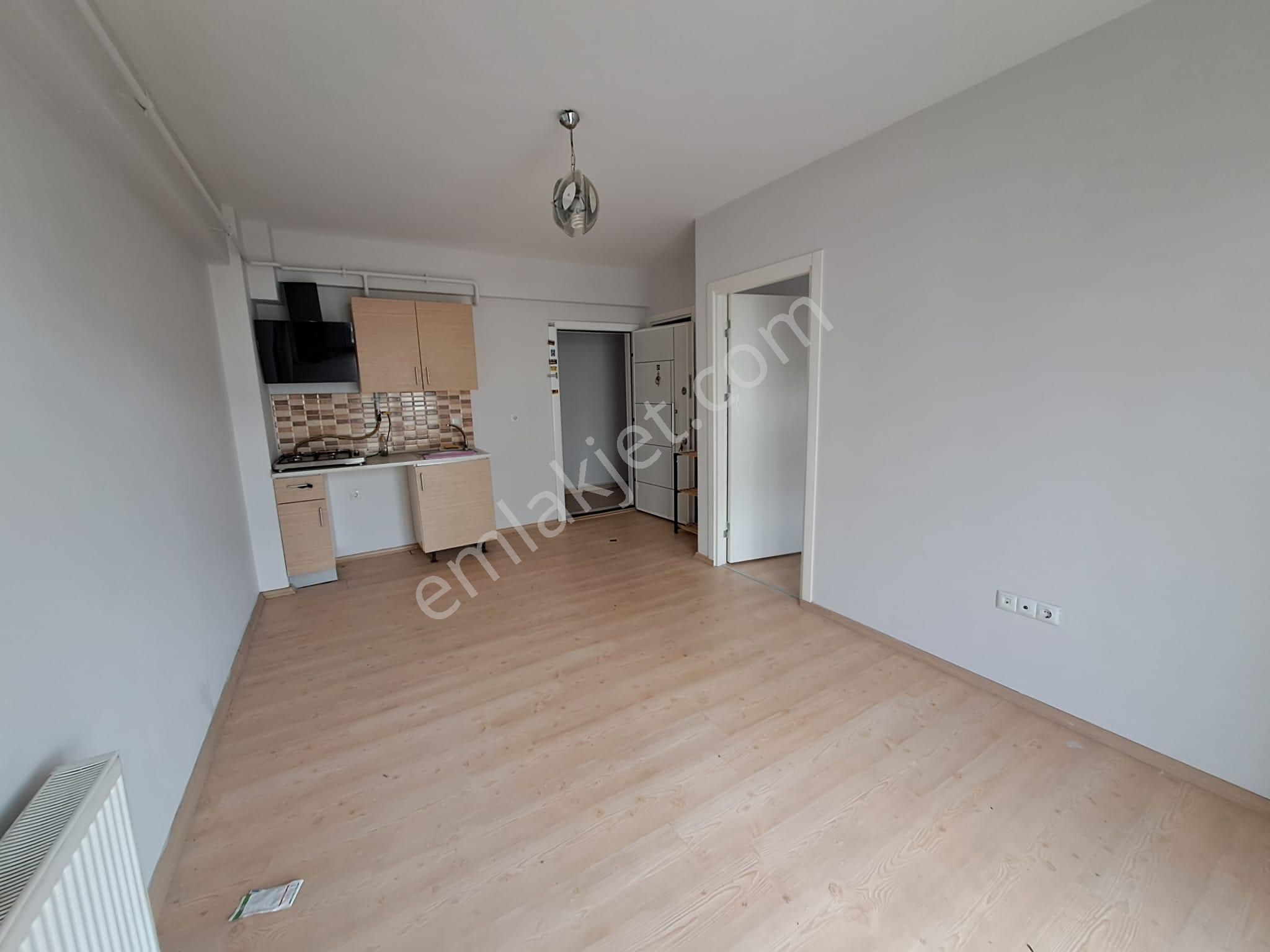 Ünüversiteye Yürüme Mesafesinde Market Ve Kafe Bölgesinde Satılık 1+1 Daire - Görsel 2