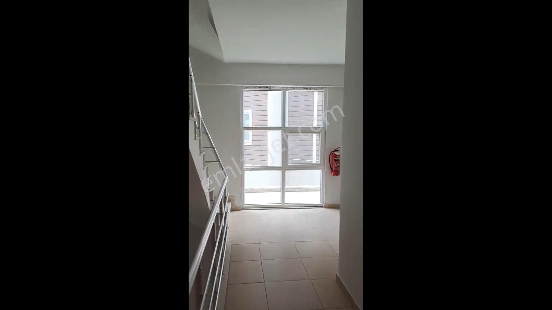 Ünüversiteye Yürüme Mesafesinde Market Ve Kafe Bölgesinde Satılık 1+1 Daire - Görsel 7