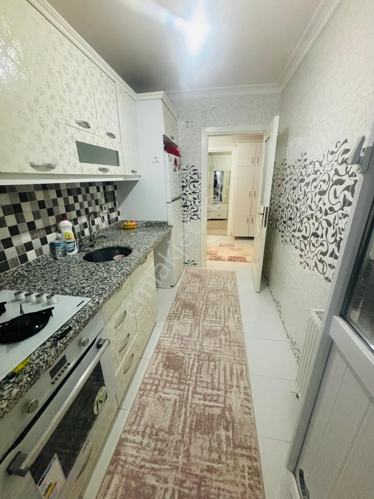 Esenyurt İnönü Mah Kiralık Daire 2+1 Eşyalı Tabela Da - Görsel 2