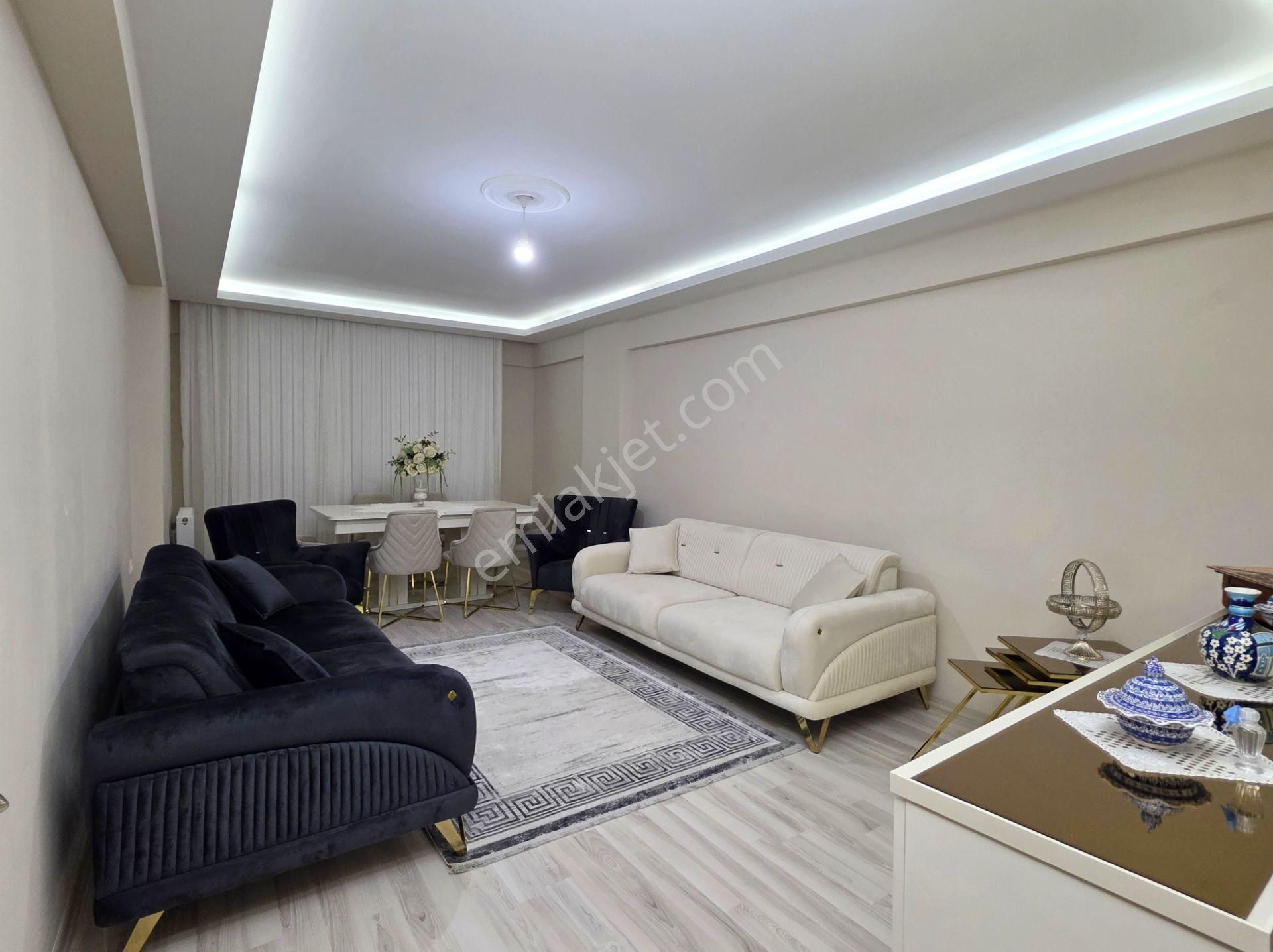 C21 Cius; Endüstri Meslek Lisesi Civarı Satılık 3+1 Daire