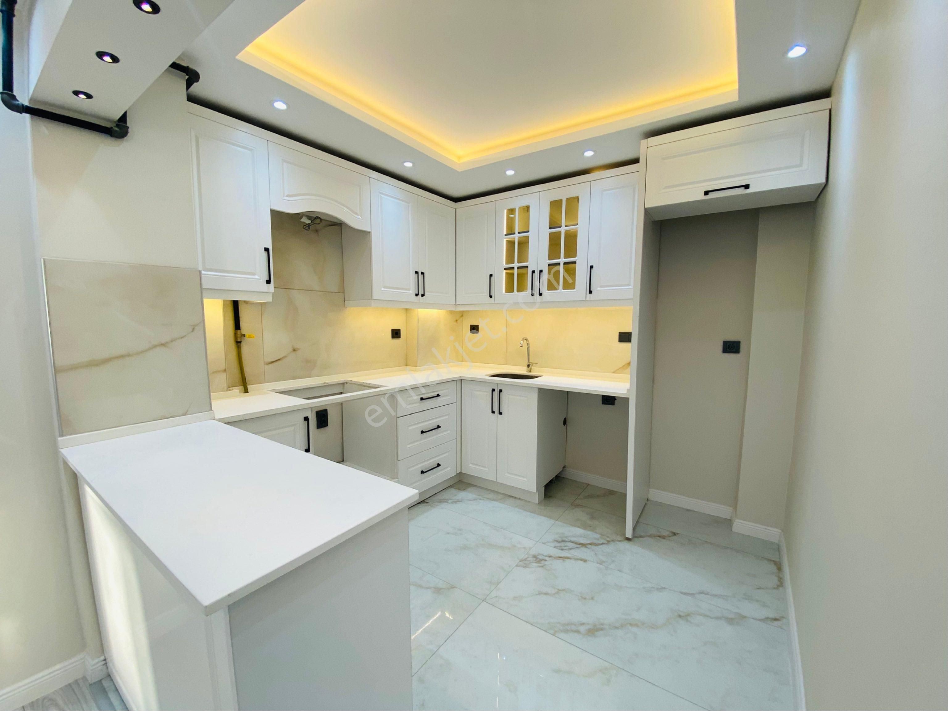 Sesli’den Mimar Sinan Mahallesin’de 3+1 Full Lüks Ara Kat Daire Fırsatı