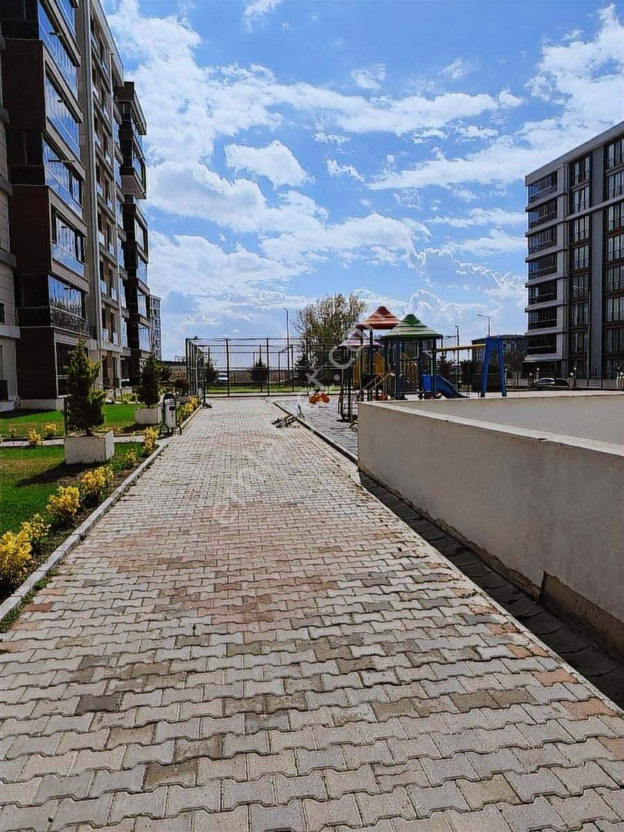 3+1 Site İçinde Eşyaları İle Birlikte Satılık Son Fiyat - Görsel 22