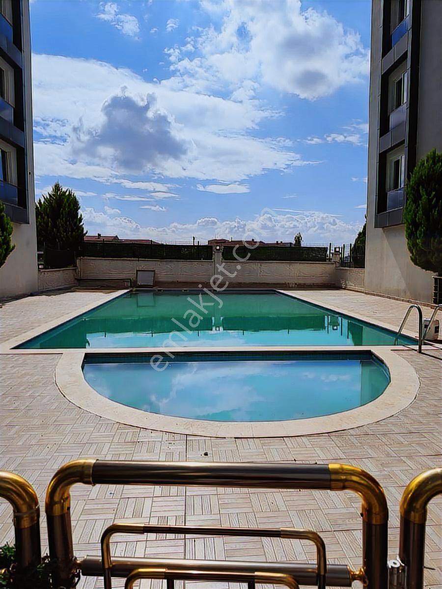 2+1 Site İçinde Eşyaları İle Birlikte Satılık. Son Fiyat - Görsel 5