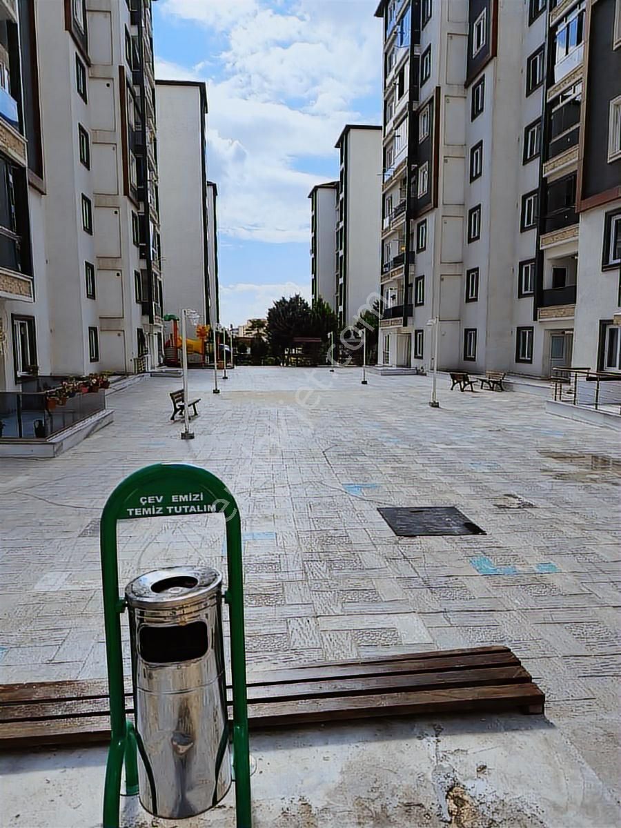 2+1 Site İçinde Eşyaları İle Birlikte Satılık. Son Fiyat - Görsel 23