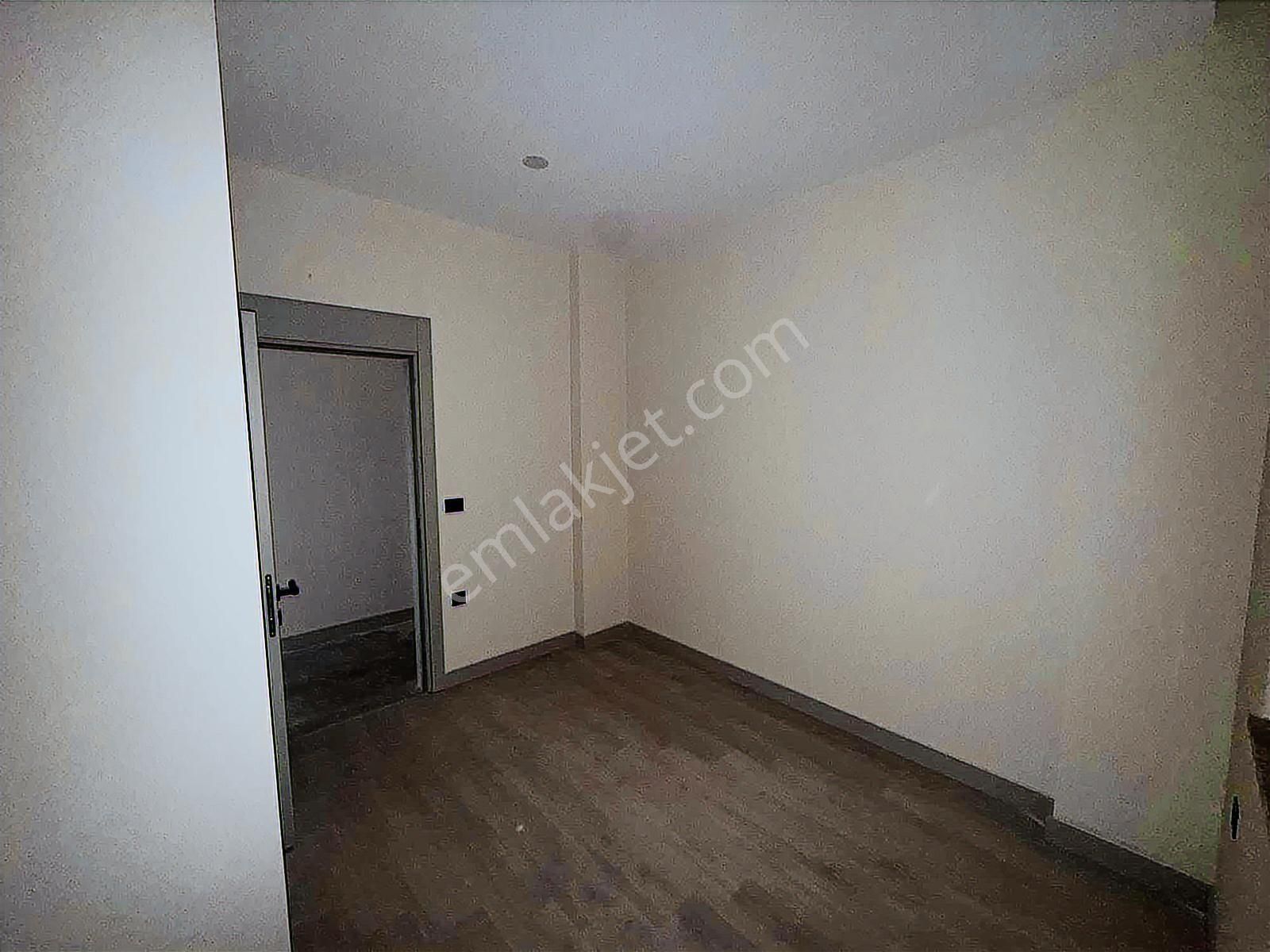 Döşemealtı Bahçeyaka Mahallesinde Satılık Sıfır 2+1 Daire 100 M2