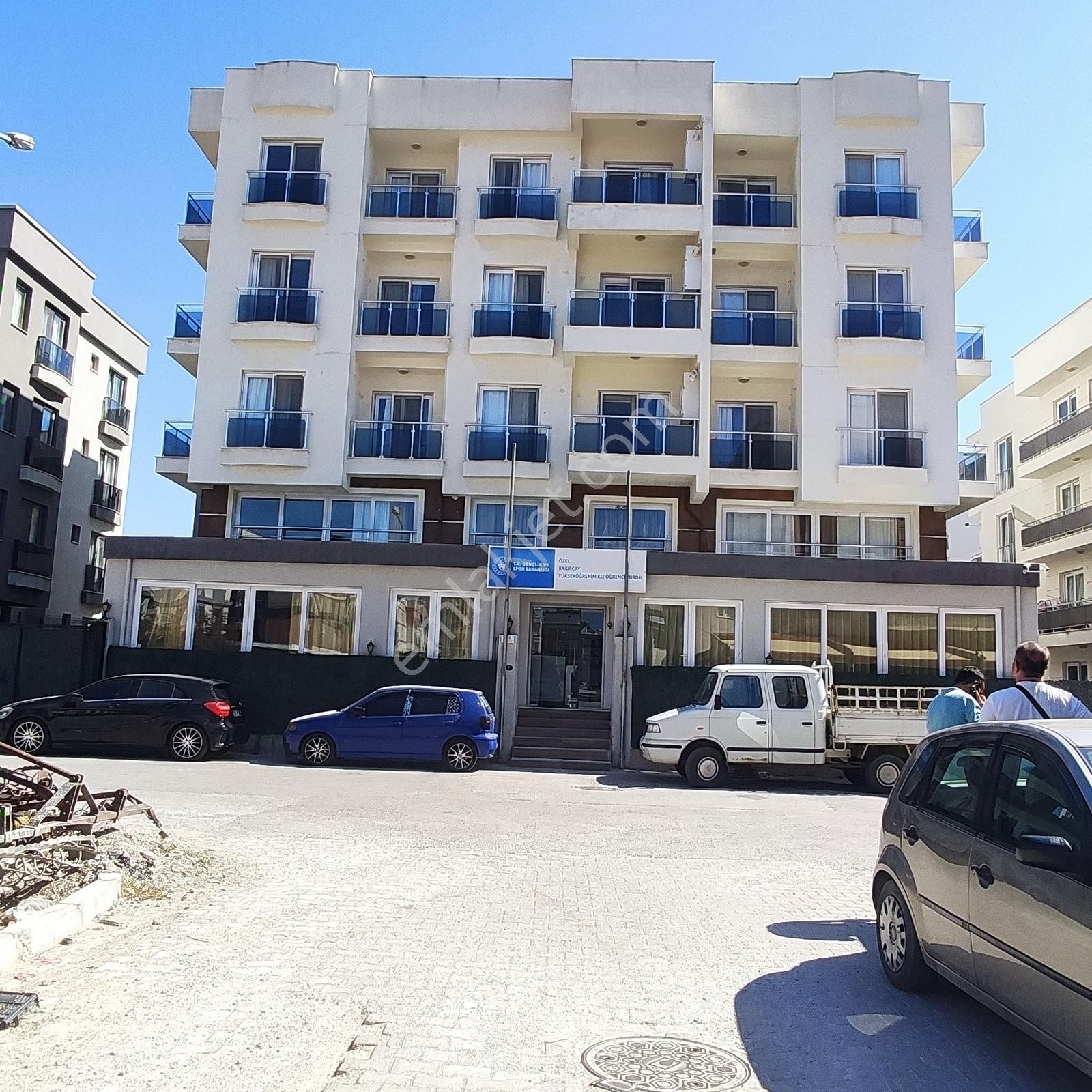 Menemen Seyrek'te Üniversiteye Yürüyüş Mesafesinde 2+1 Kiralık