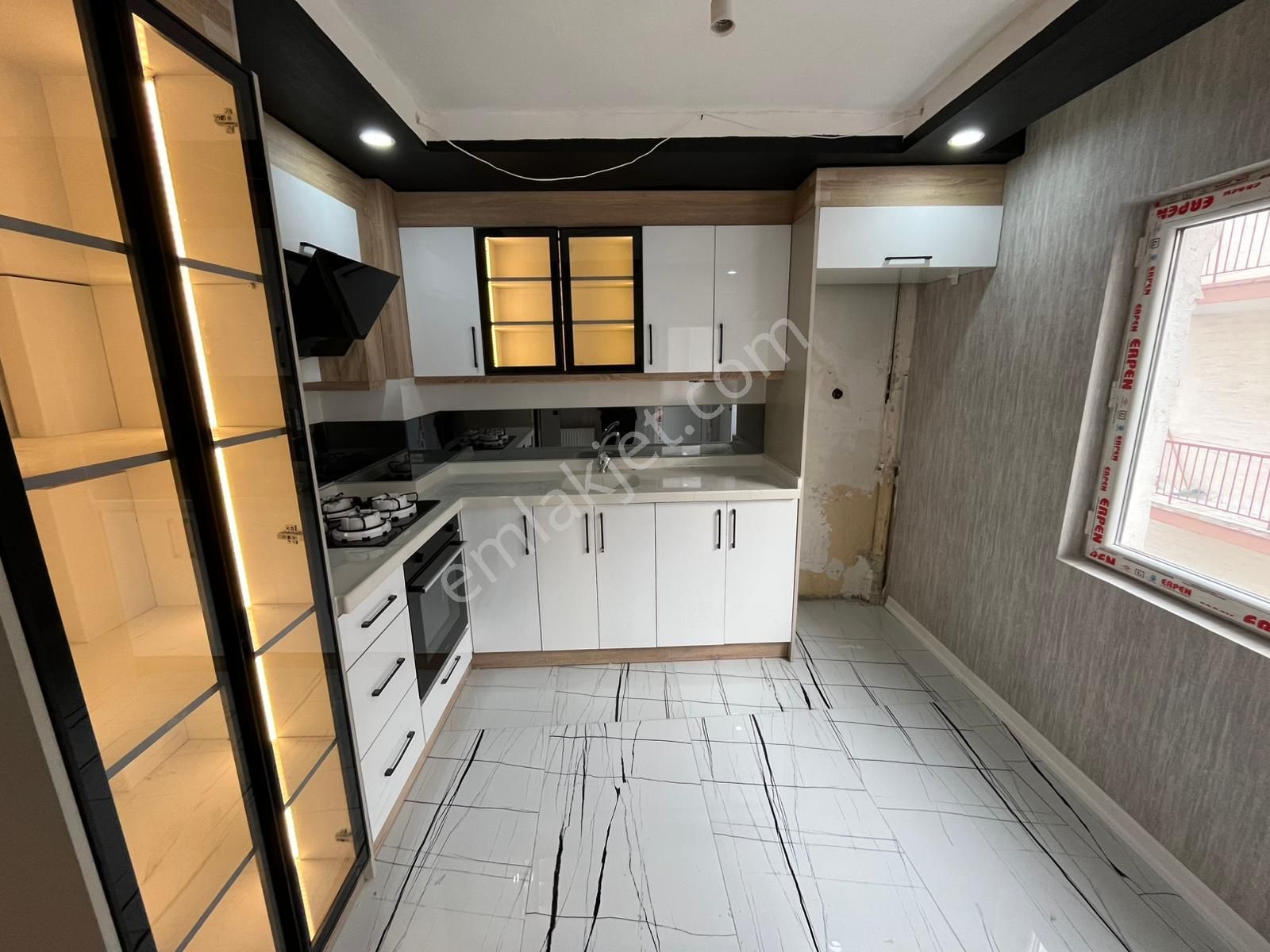 Es-as'tan Plevne Mah.de Full Yapılı Göz Kamaştıran Ara Kat Daire - Görsel 3