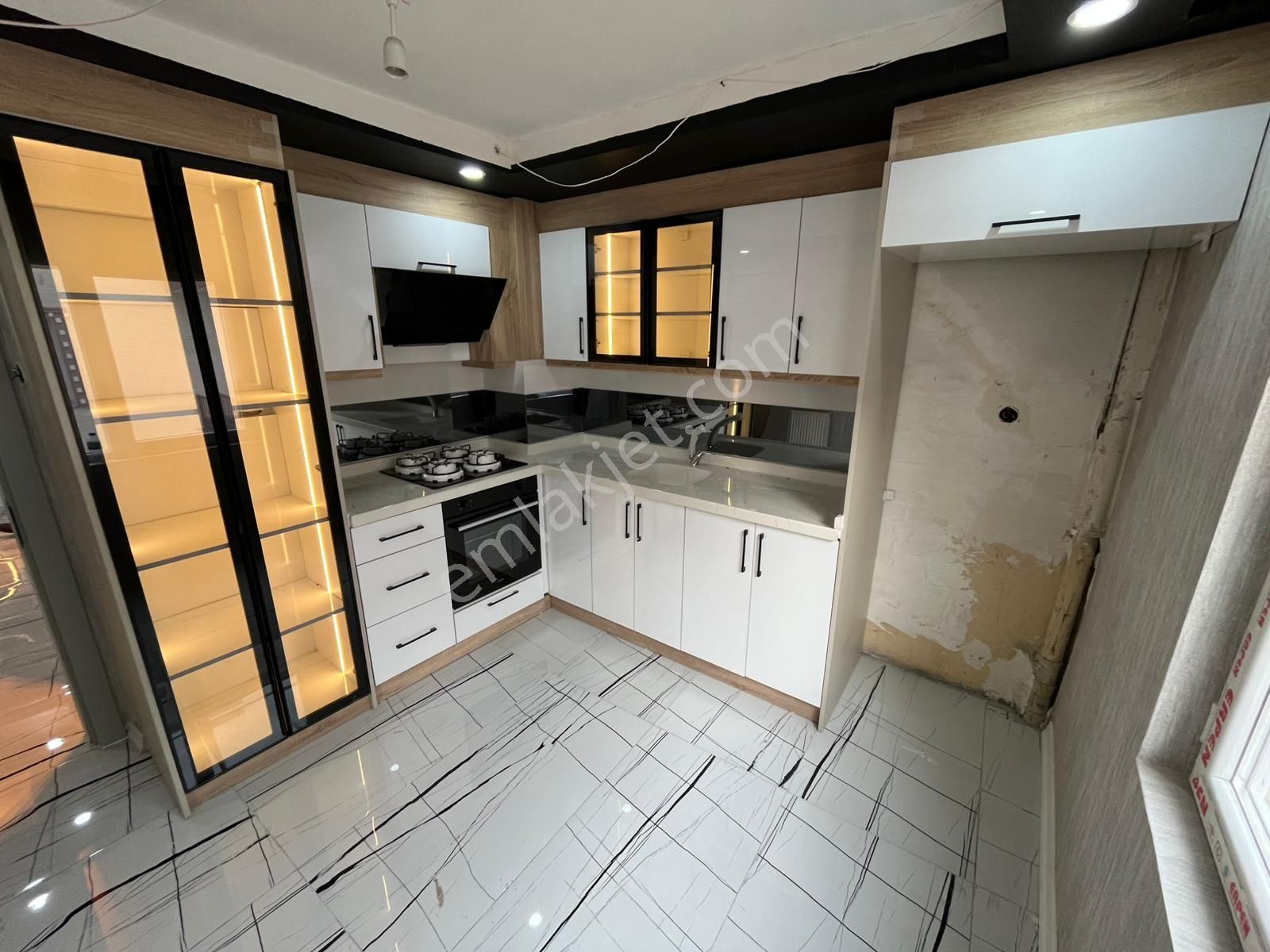 Es-as'tan Plevne Mah.de Full Yapılı Göz Kamaştıran Ara Kat Daire - Görsel 2