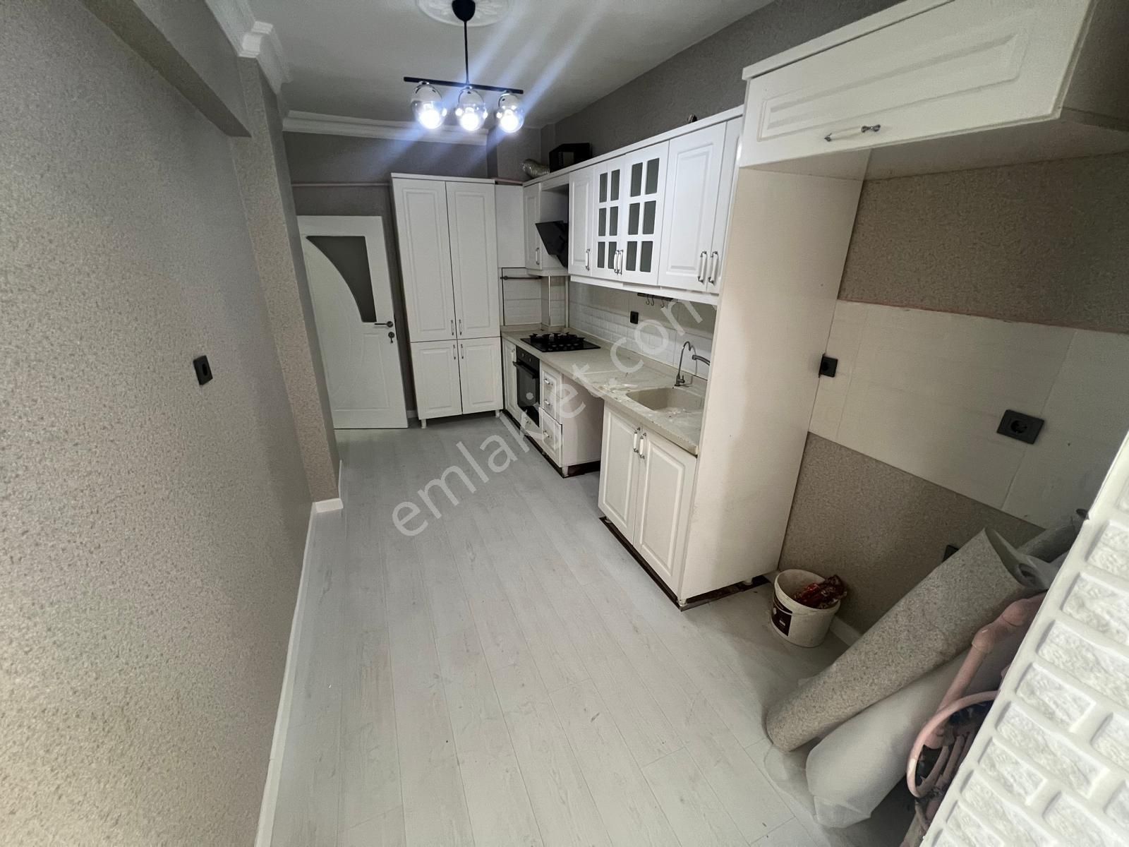 Adnan Menderes Mahallesinde Full Yapılı İskanlı 2+1 - Görsel 11