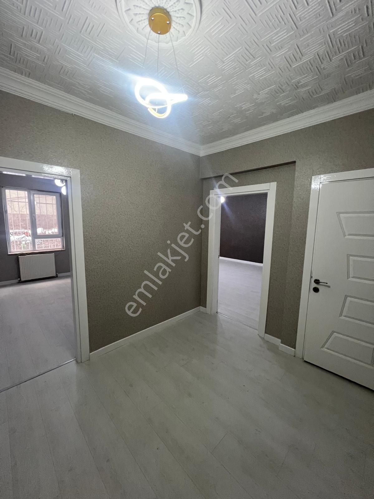 Adnan Menderes Mahallesinde Full Yapılı İskanlı 2+1 - Görsel 24