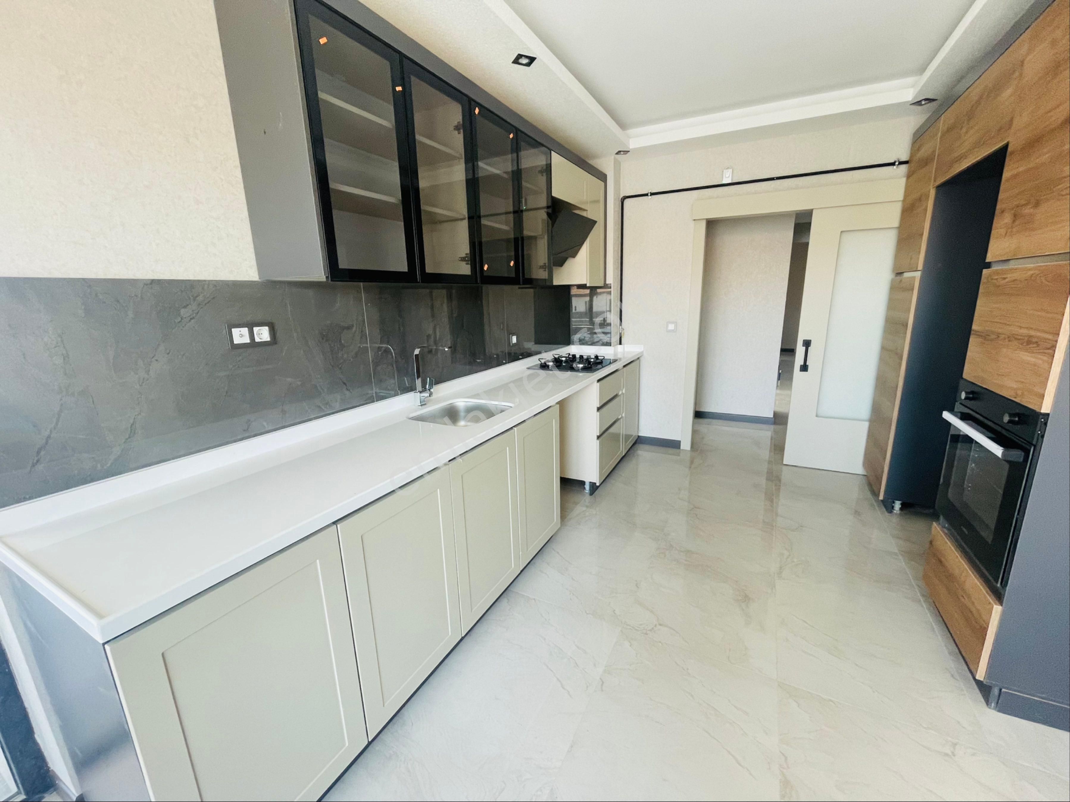 Öz Eda Emlak Tan Satılık 3+1 Daire Bağlum Merkez De