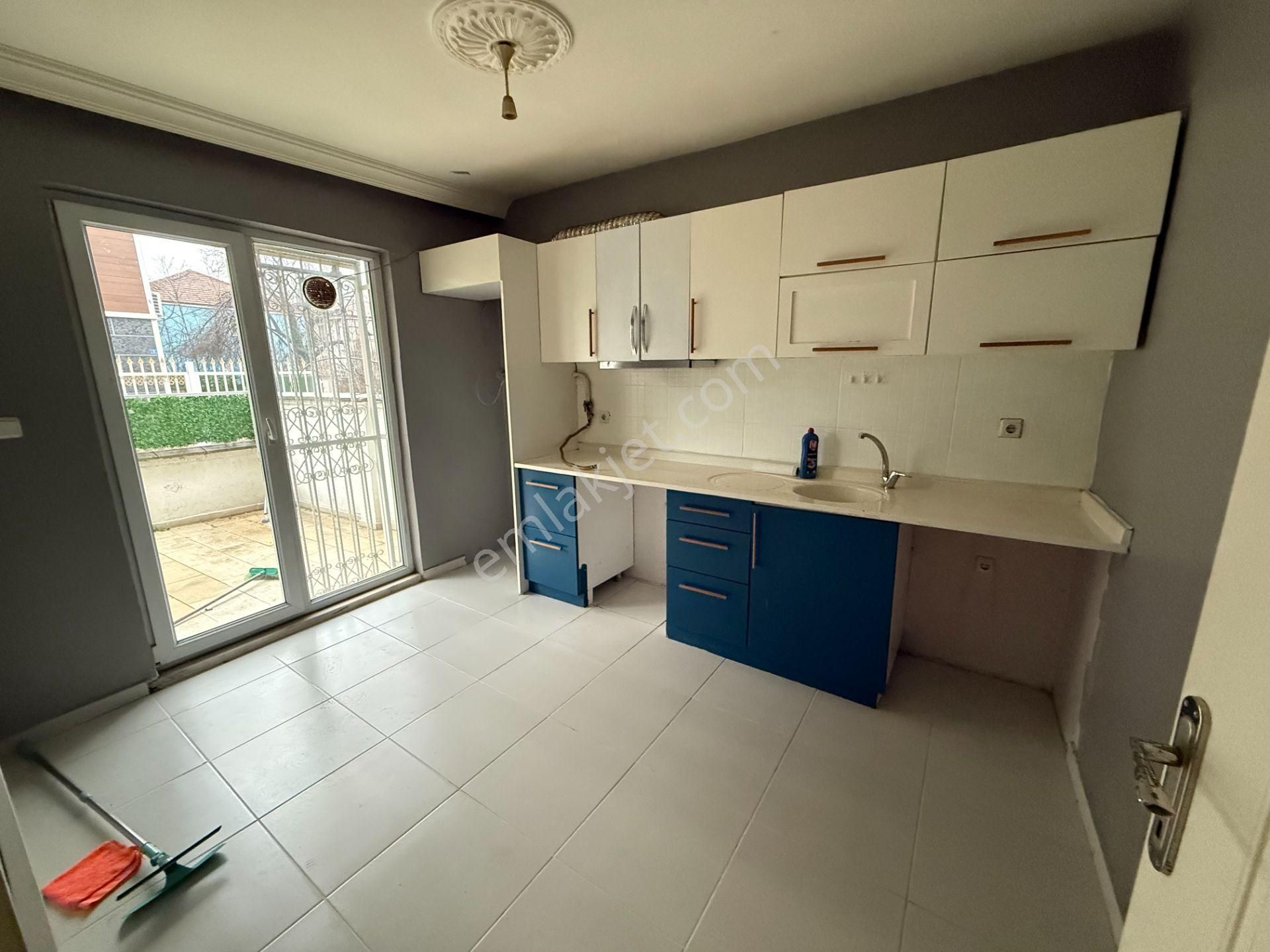 Kentpark Civarı Bahçelı Kiralık Daire 2+1 - Bahadır Eker'den - Görsel 2