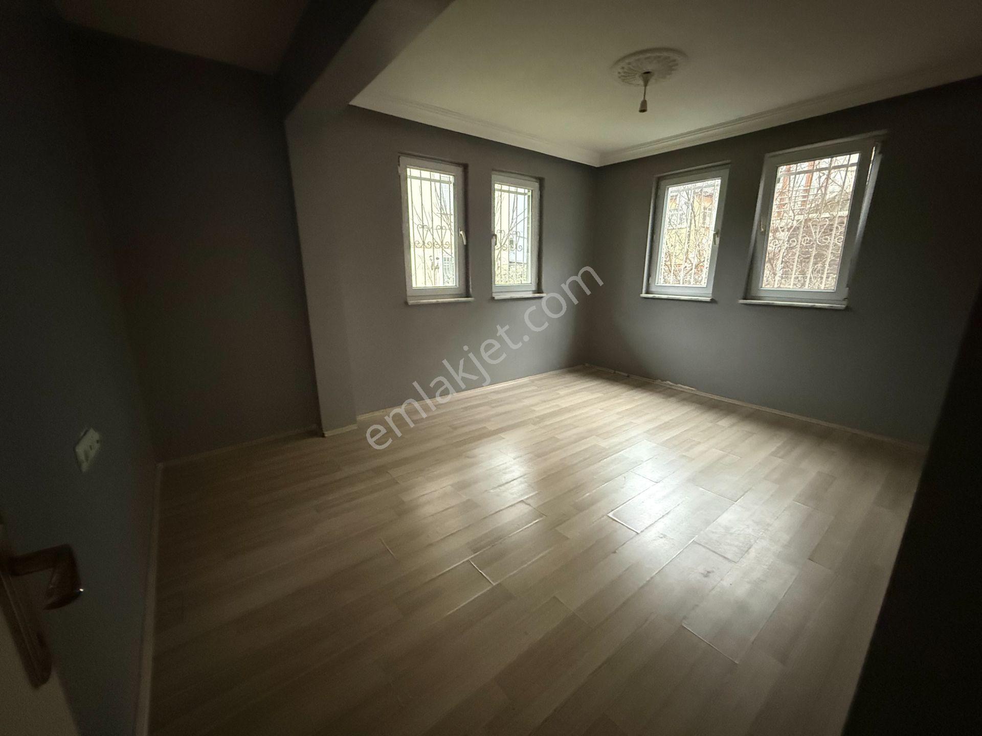 Kentpark Civarı Bahçelı Kiralık Daire 2+1 - Bahadır Eker'den - Görsel 11