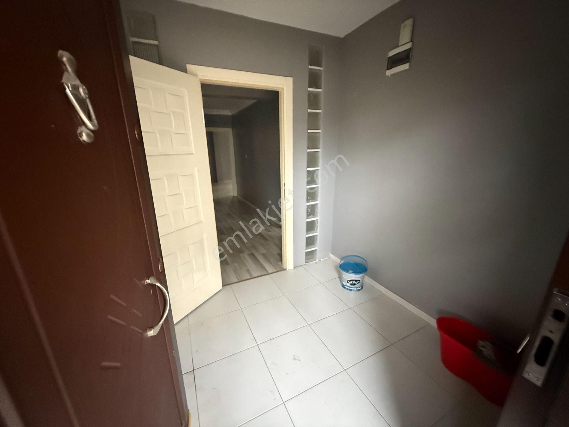 Kentpark Civarı Bahçelı Kiralık Daire 2+1 - Bahadır Eker'den - Görsel 9