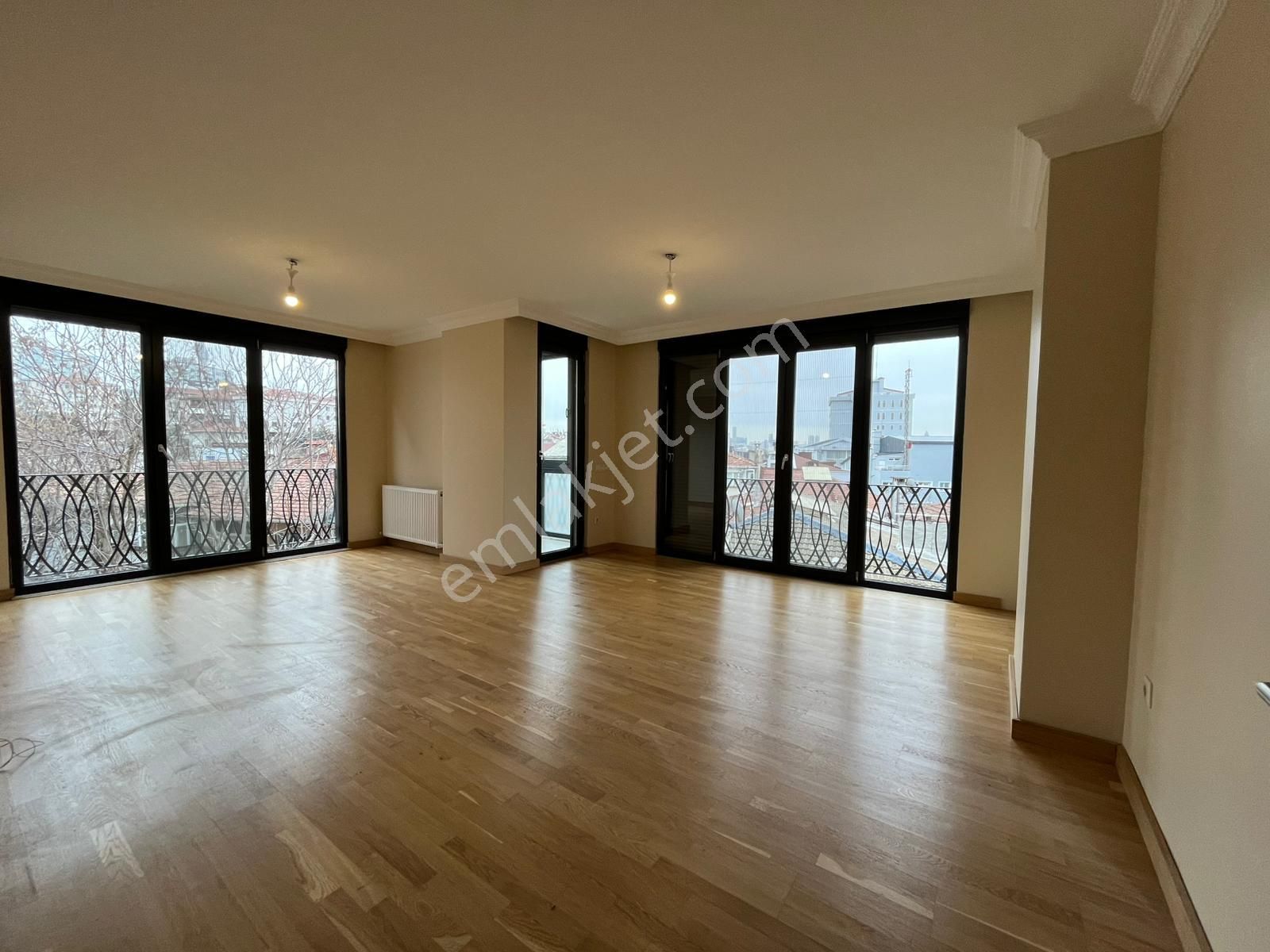 Oben'den Acıbadem'de Metroya Yakın Geniş 3+1 108m² Net Daire - Görsel 2