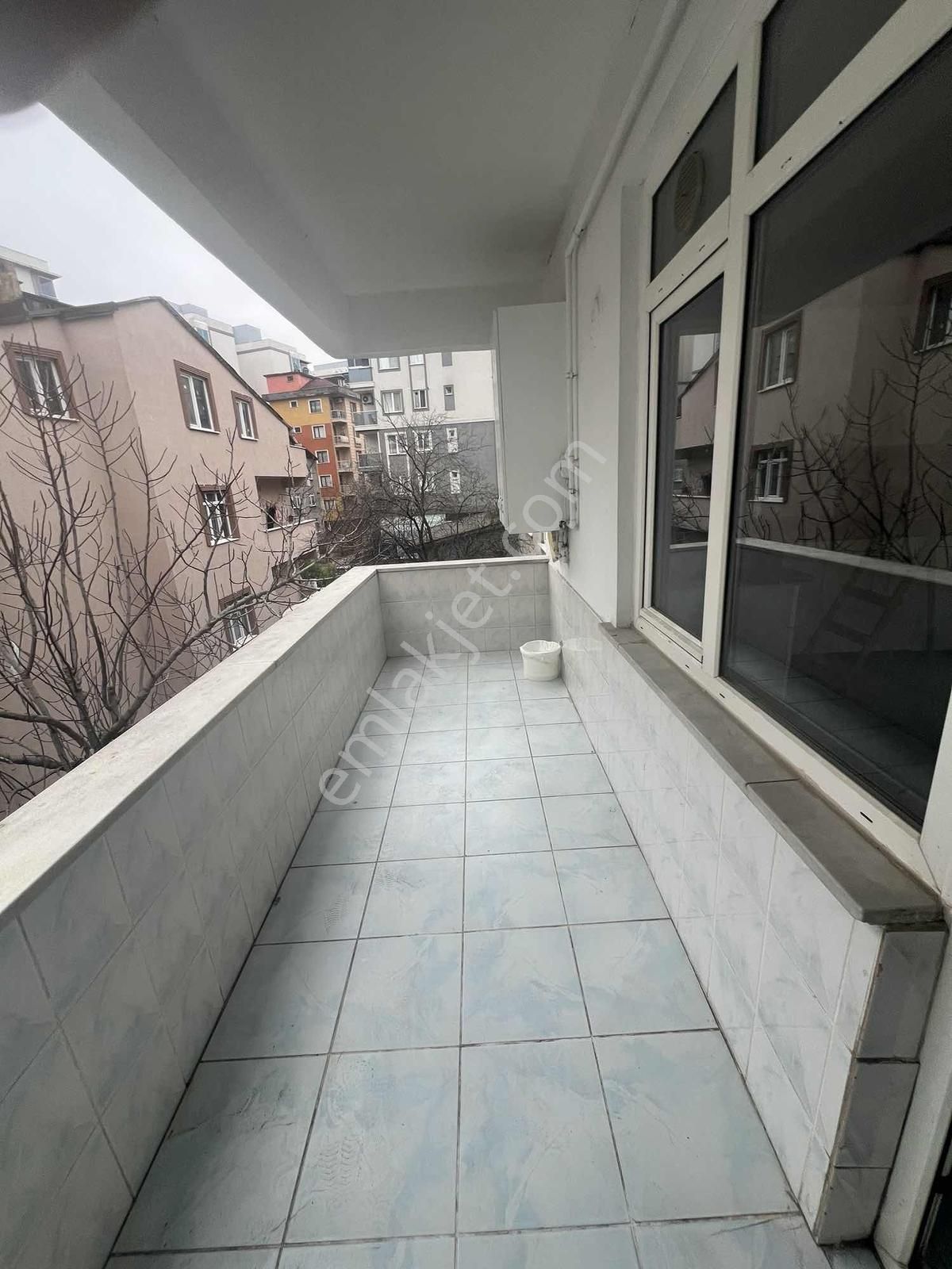 Çekmeköy Cumhuriyet Mahallesi'nde 2 + 1 Kiralık Daire - Görsel 13
