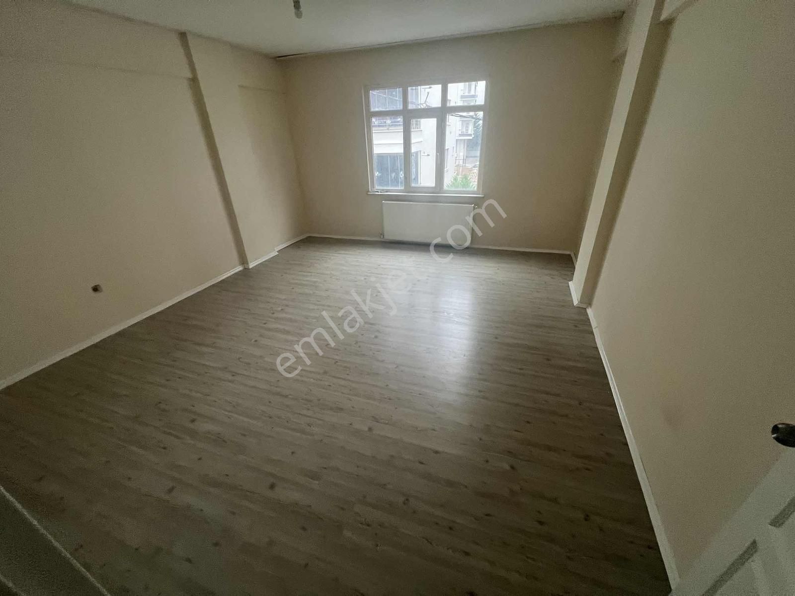 Çekmeköy Cumhuriyet Mahallesi'nde 2 + 1 Kiralık Daire - Görsel 12