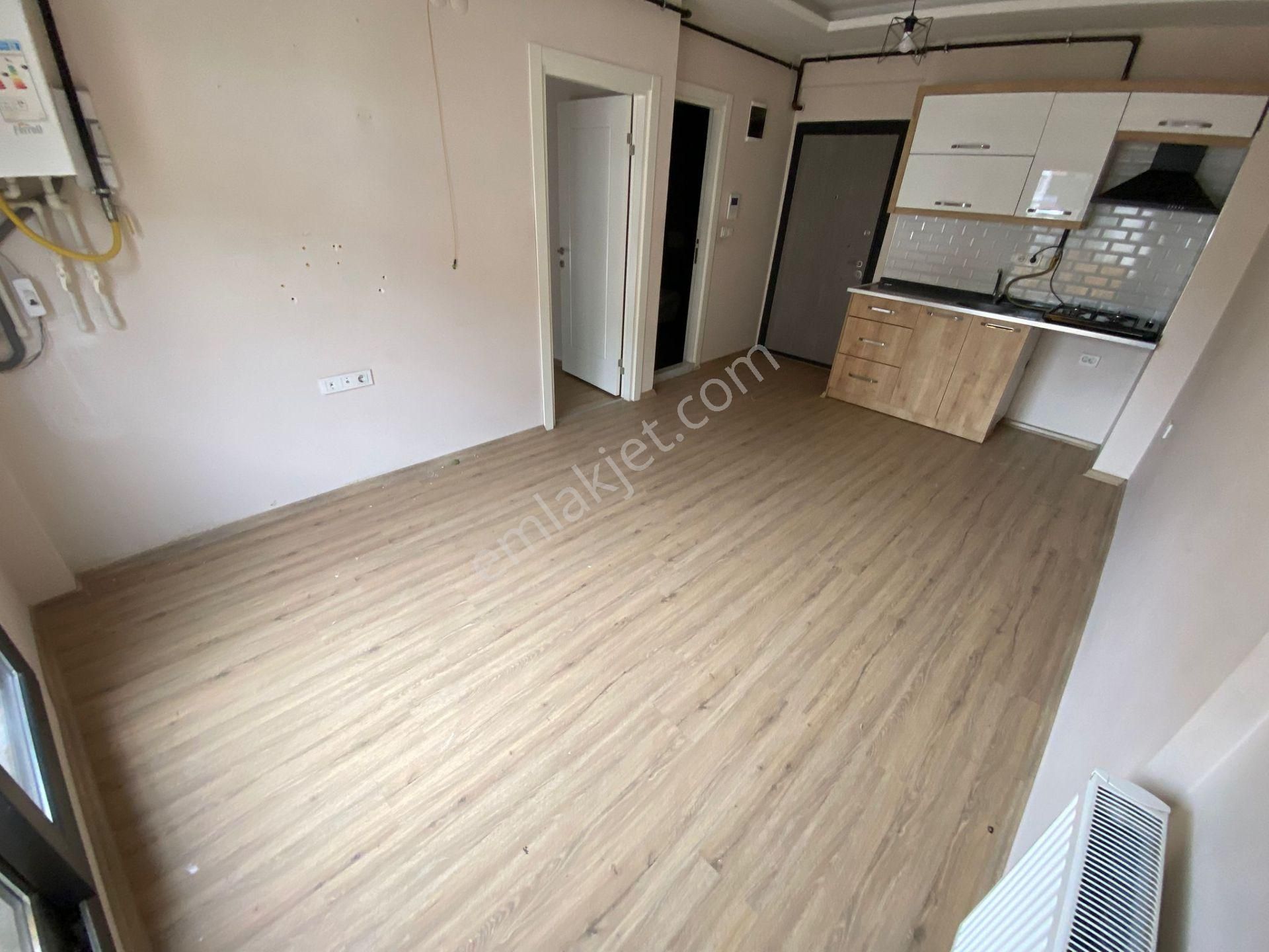 Acill Buca Hasanağa Bahçesi Üçkuyular Meydan Yanı 1+ 1 45m2 Dgazlı Asansörlü Arakat Satılık Daire - Görsel 2