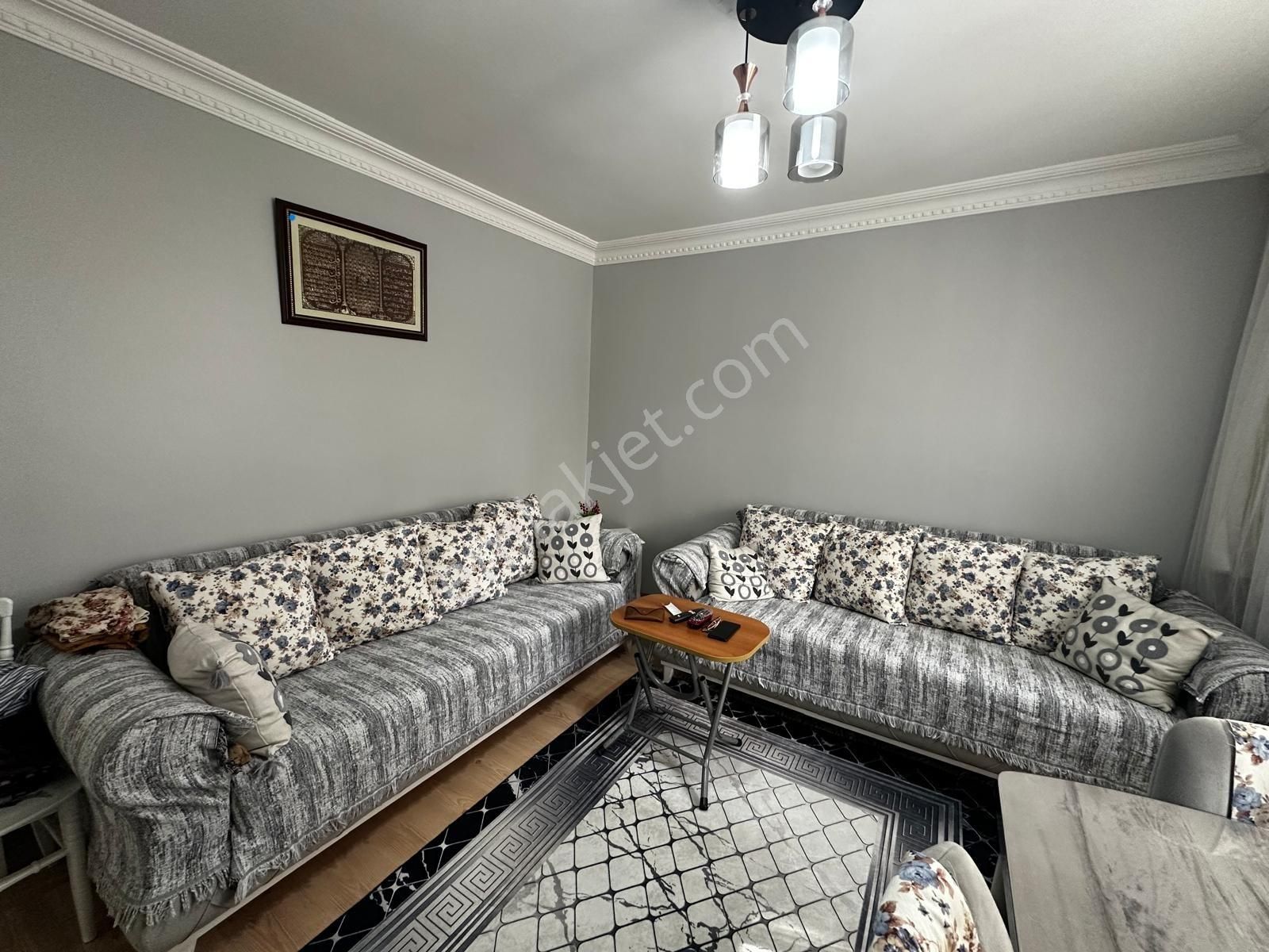 Gaziosmanpaşa Merkez'de Kullanışlı Ferah Satılık 2+1 Daire - Görsel 5