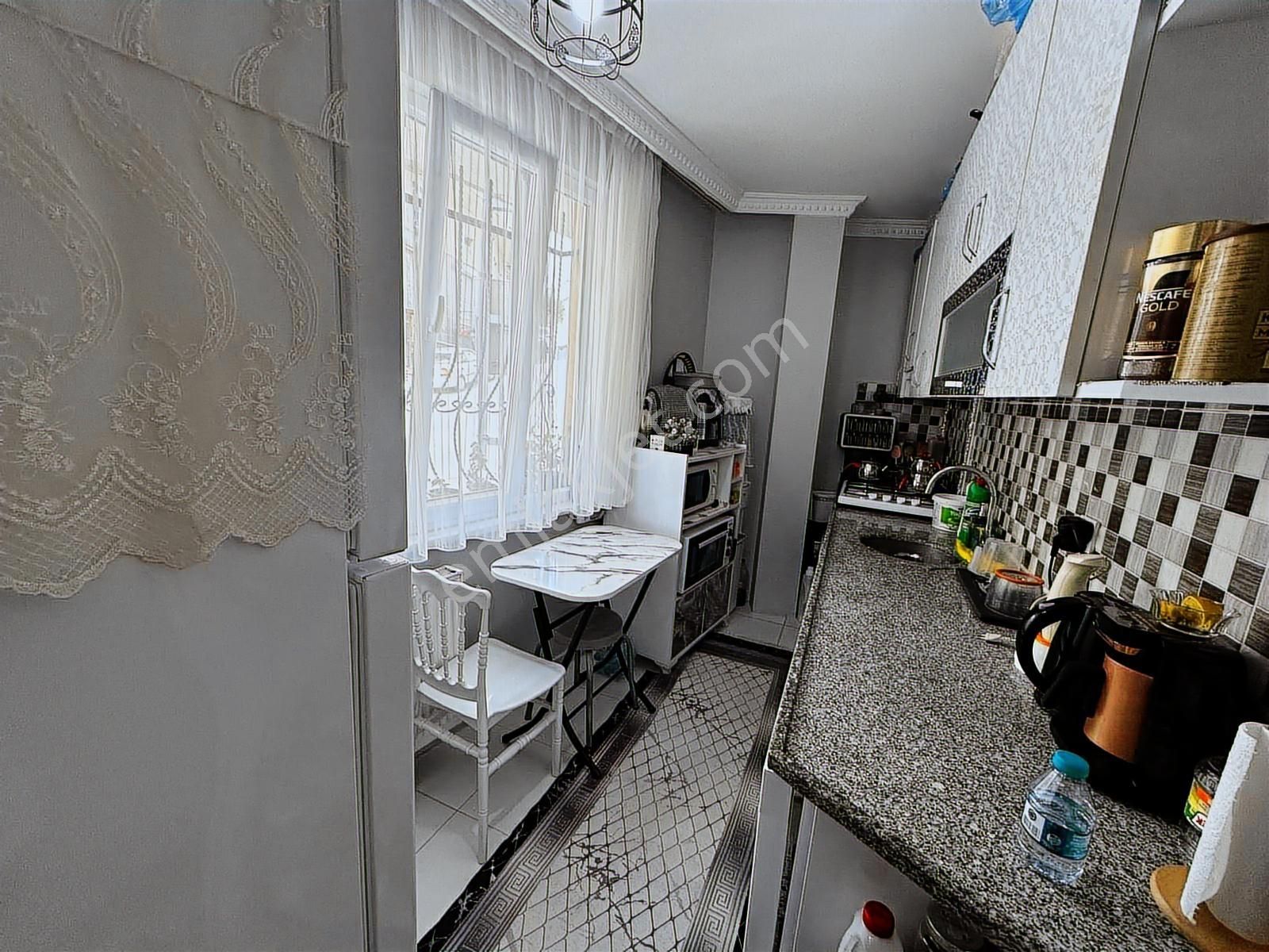 Gaziosmanpaşa Merkez'de Kullanışlı Ferah Satılık 2+1 Daire - Görsel 8