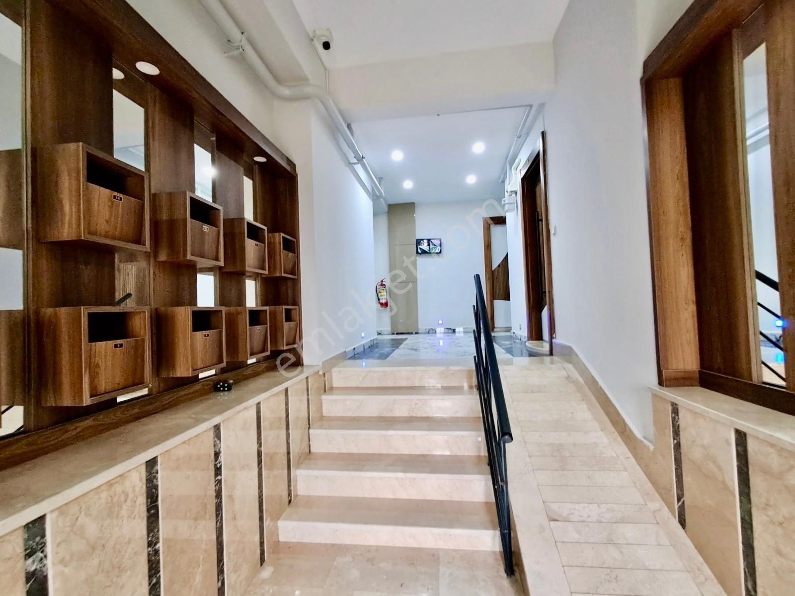 ⭐akçay Ay Emlak'tan⭐doğalgazlı Arakat Asansörlü Kapalı Balkonlu Şık Tasarımlı Satılık 1+1 Lüx Daire