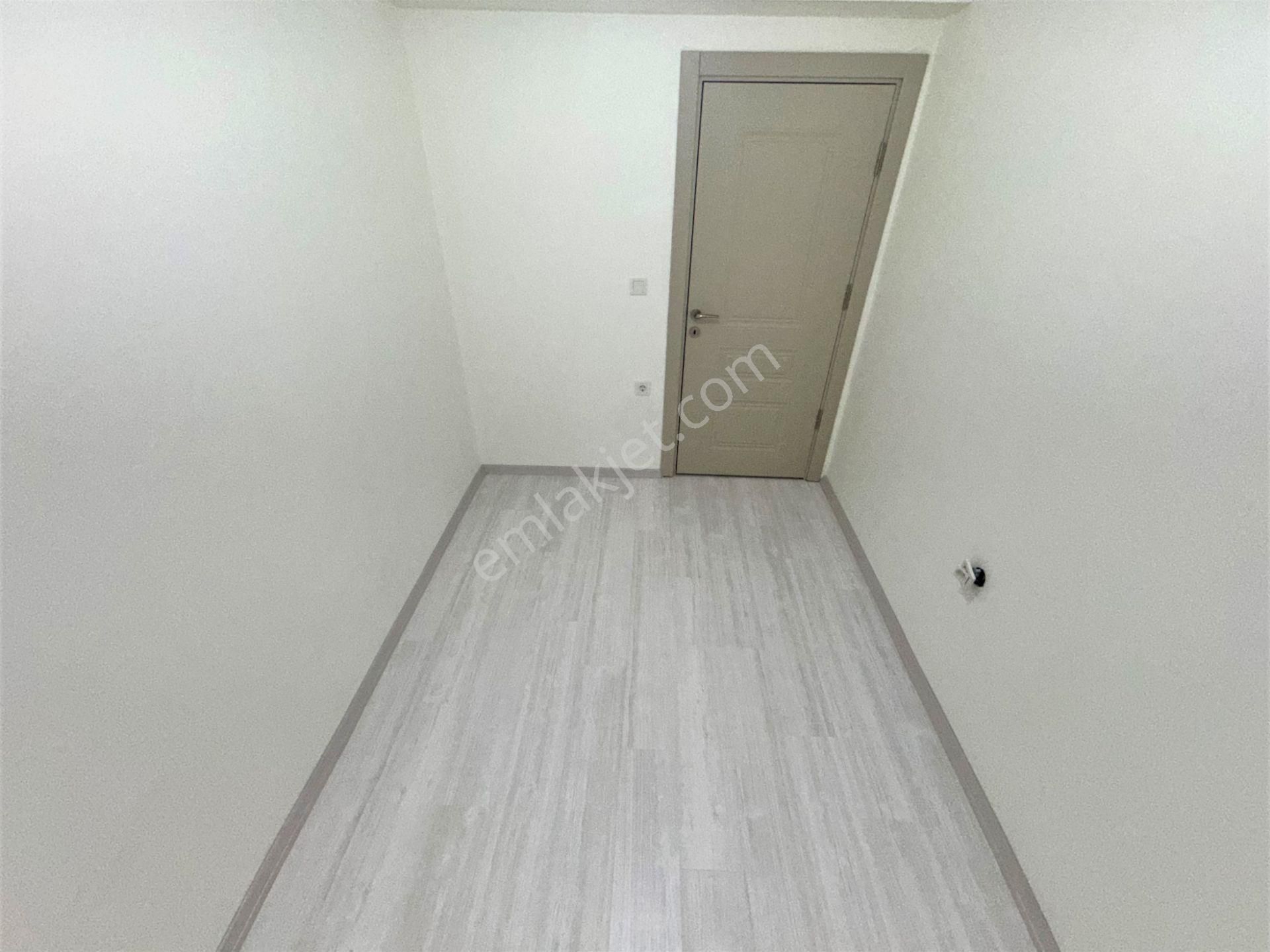 İstanbul House'dan Bağcılar'da Sıfır Geniş 3+1 Ara Kat Daire - Görsel 10