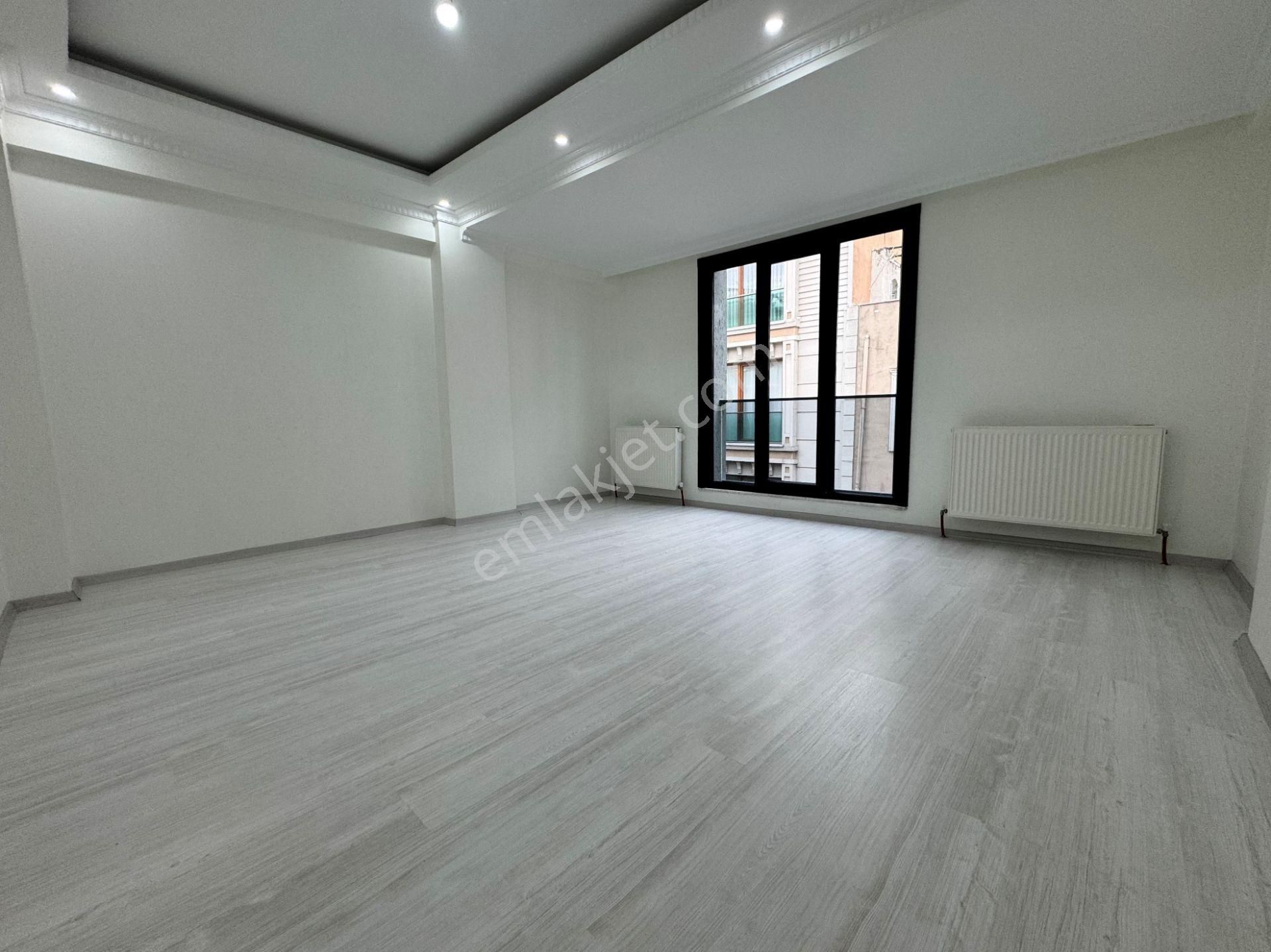 İstanbul House'dan Bağcılar'da Sıfır Geniş 3+1 Ara Kat Daire