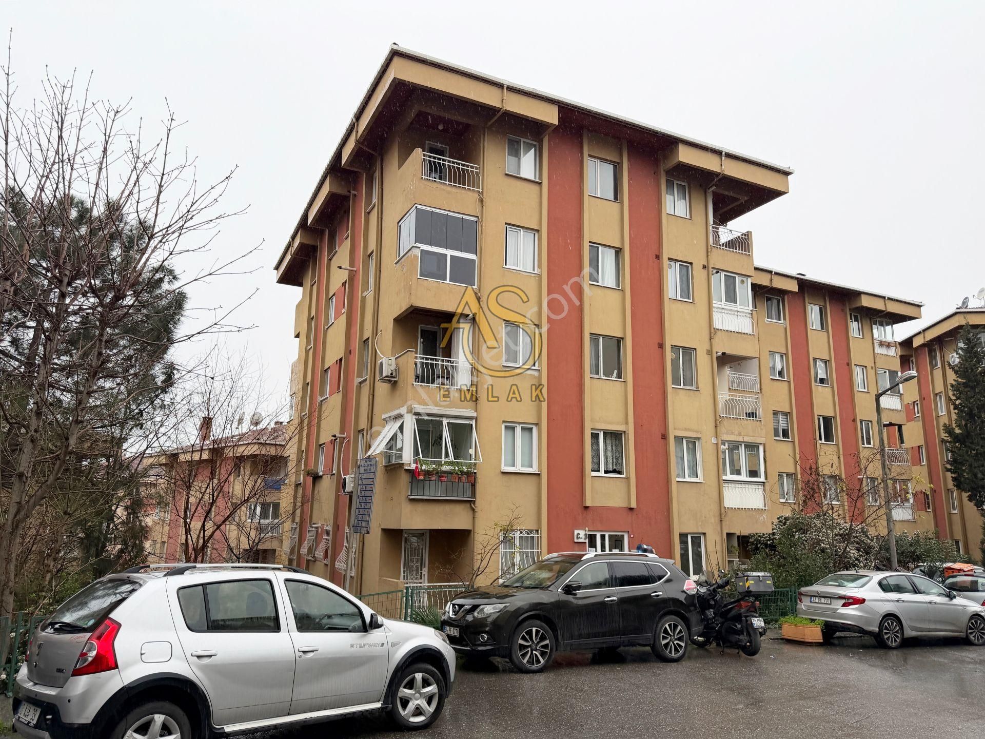 As Emlak'tan 1+1 Bağlarbaşı Soyak Evlerinde İçi Temiz Boş Daire