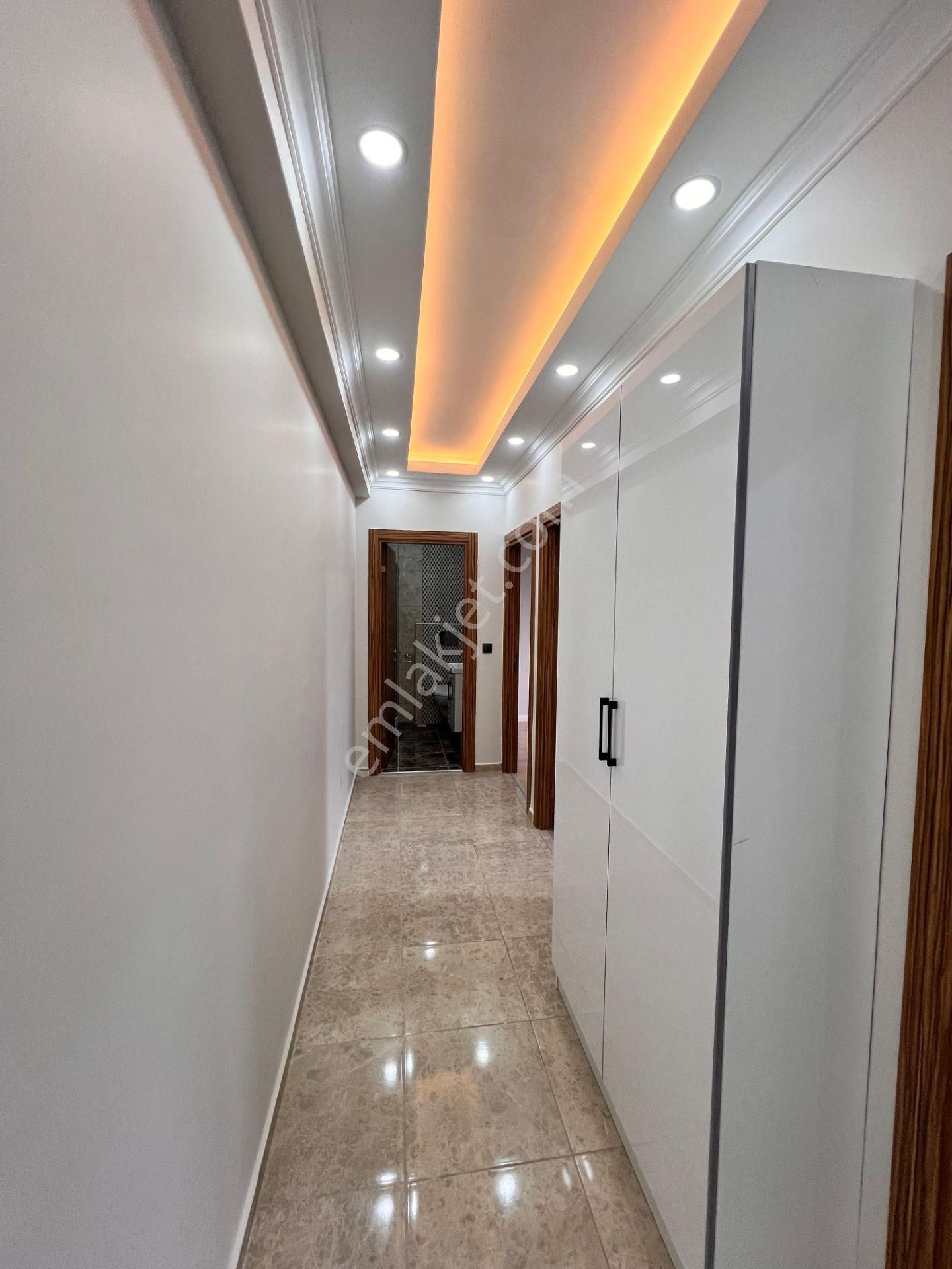 Kaçmaz'dan Bostancı Sporiumda 8 Yıllık Ayrı Mutfaklı Lüks 2+1 - Görsel 14