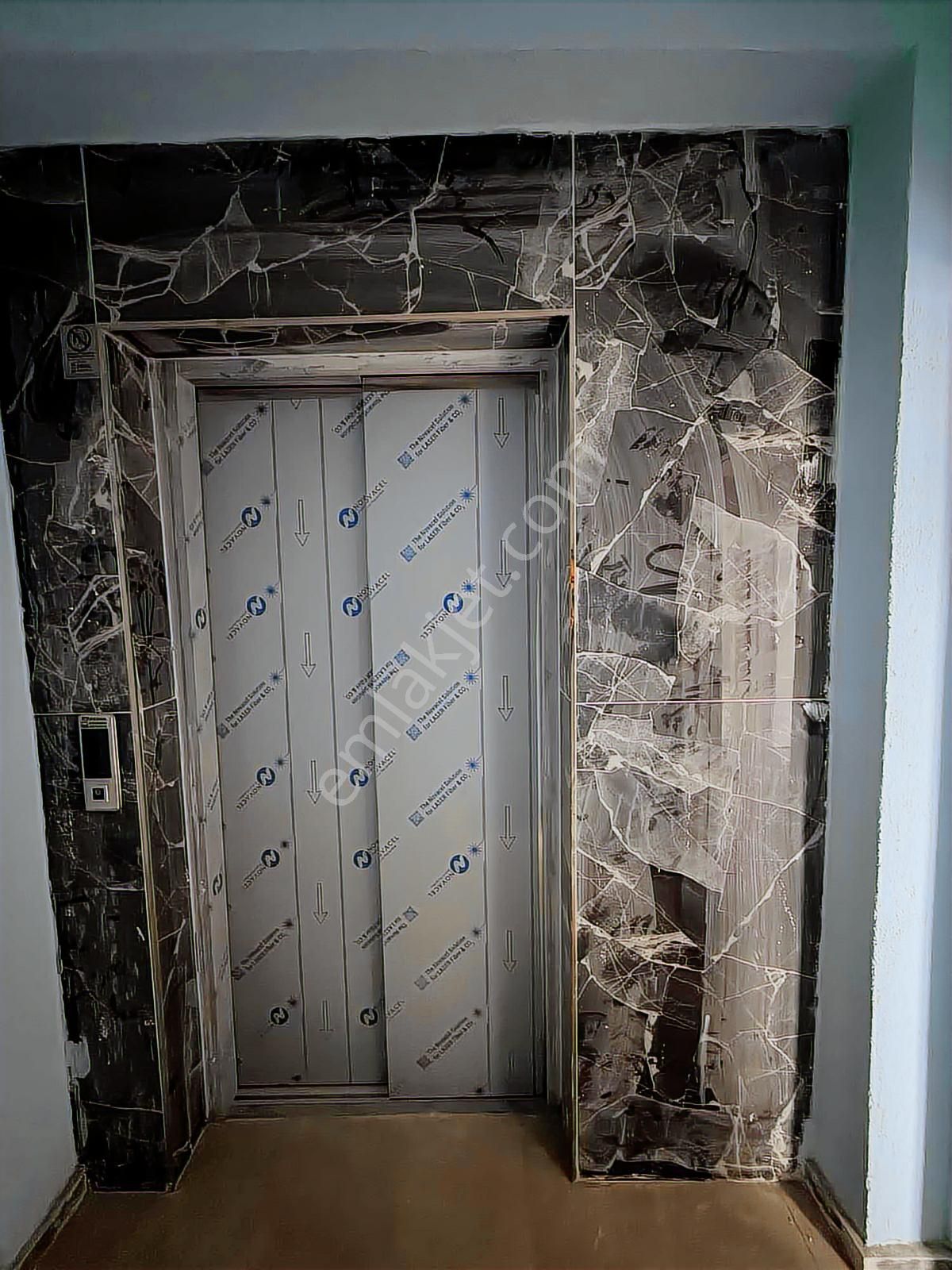 Darıca Sırasöğütler'de Satılık Asansörlü Ultra Lüks 2+1 Daire - Görsel 13